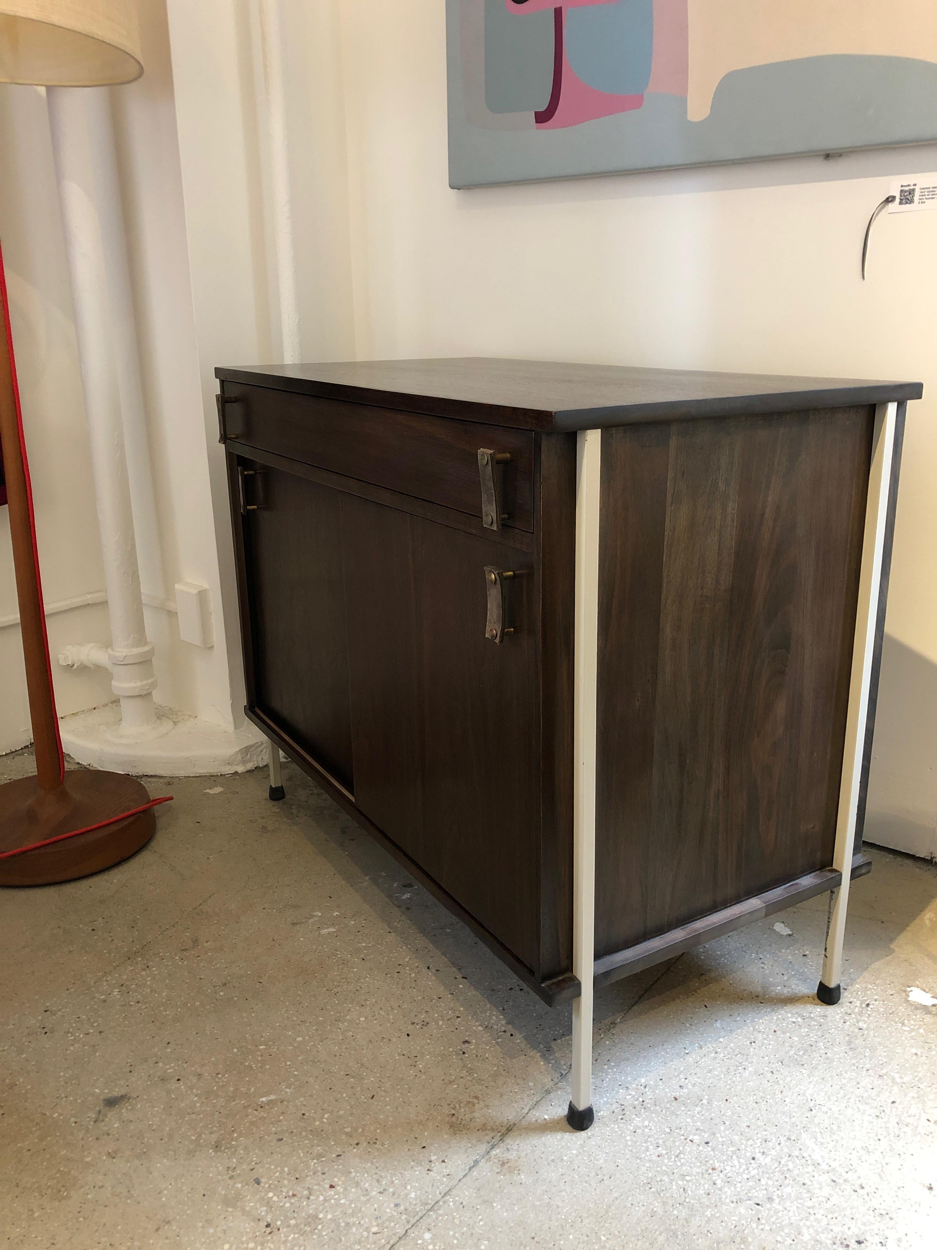 Knoll and Drake Walnut Cabinet with Sliding Doors In Good Condition In New York, NY