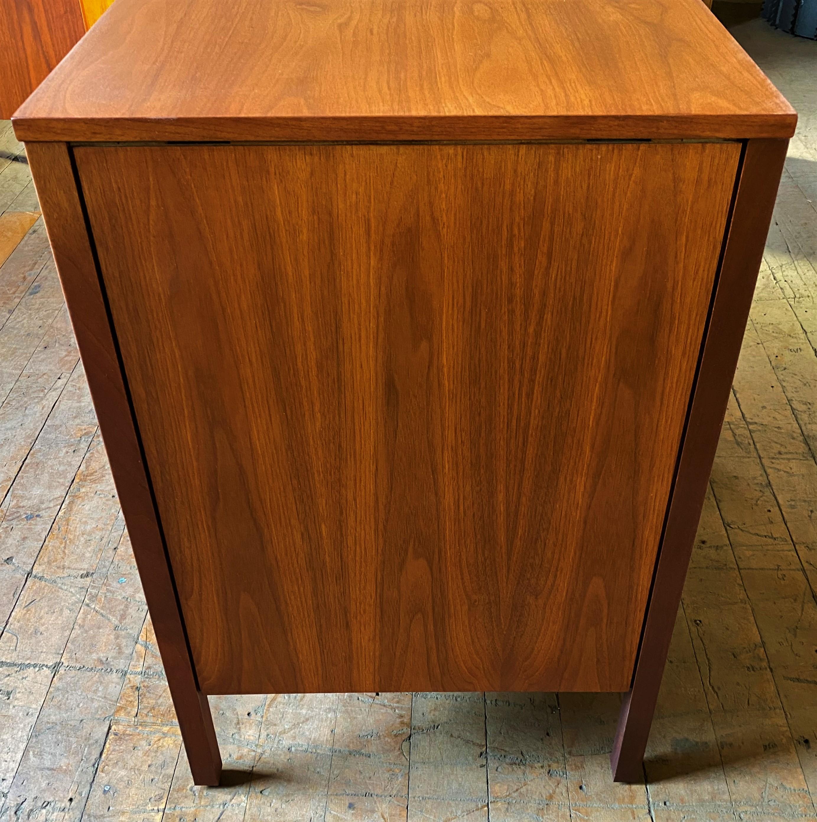 Knoll Dresser In Good Condition In Oakville, CT