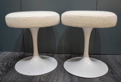 Knoll -E Saarinen 'Tulip' Paire de tabourets
