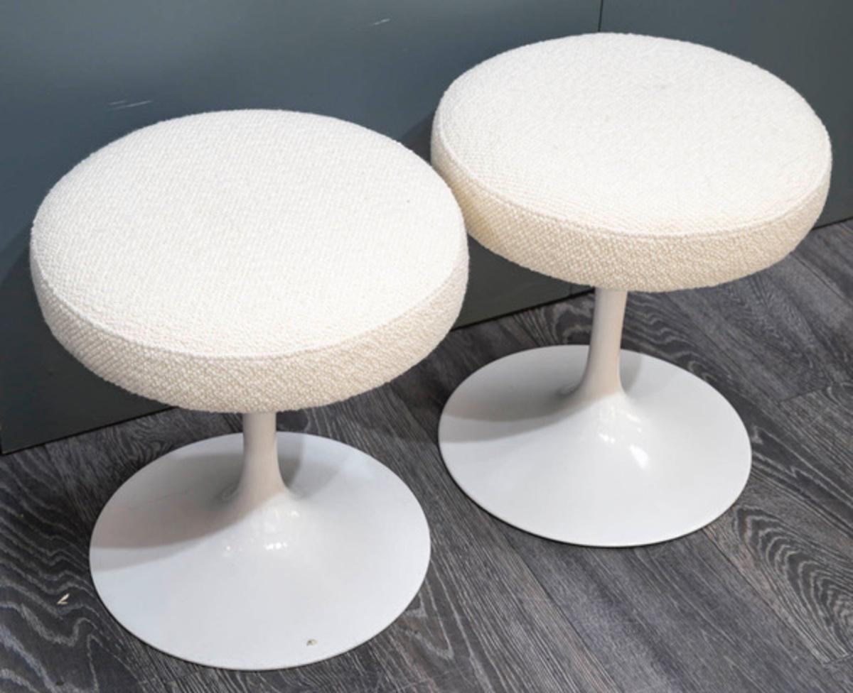 20th Century knoll -E Saarinen ‘Tulip’ Pair of stools For Sale