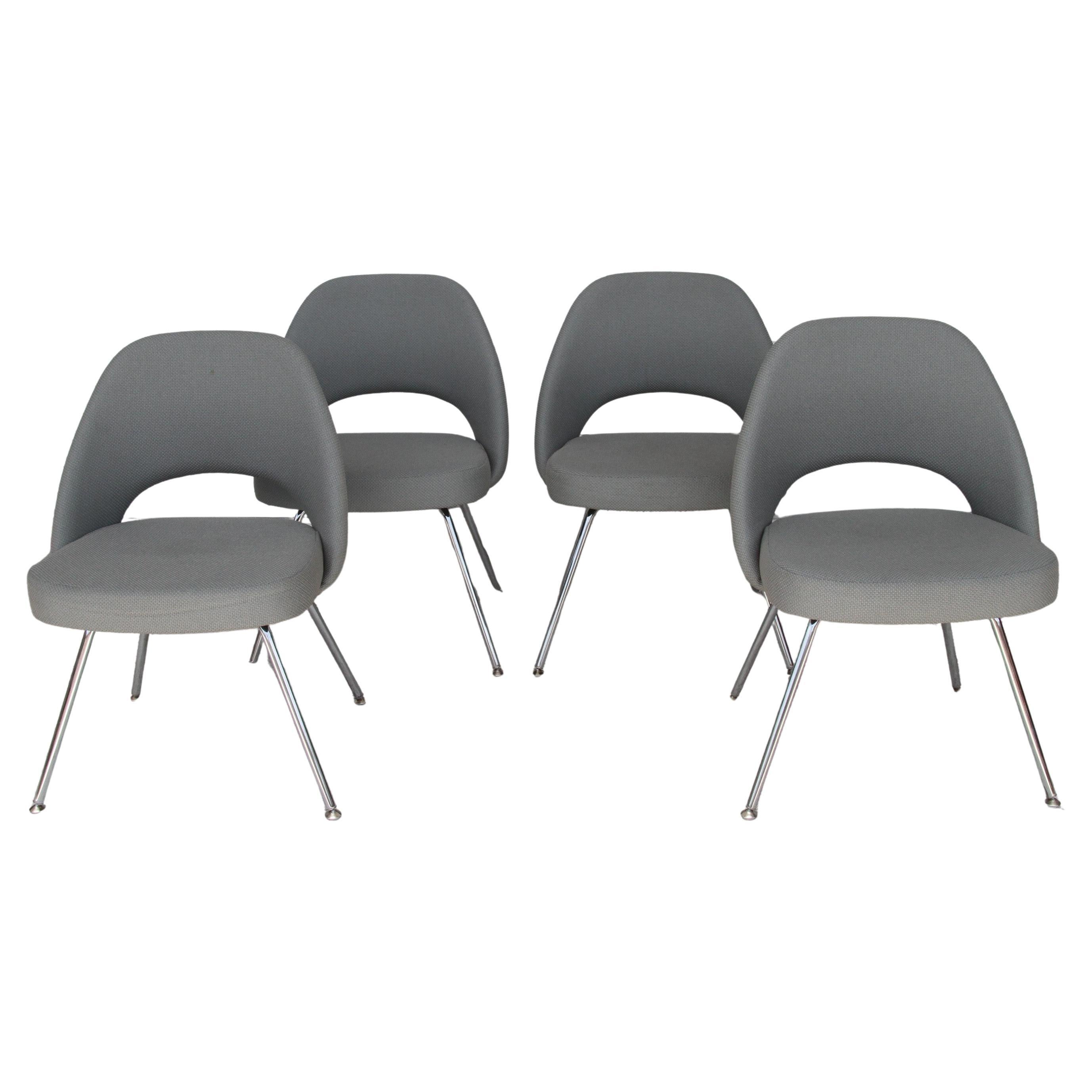 Sillas auxiliares de dirección Knoll Eero Saarinen 72CC (juego de 4) en venta