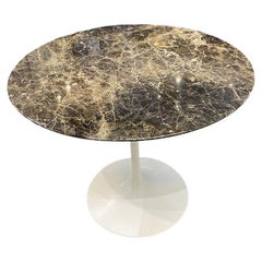 Knoll
Eero Saarinen Designer “Tulip”: Table Emperador Marble Knoll
Eero Saarinen Designer “Tulip”: Table Emperador Marble