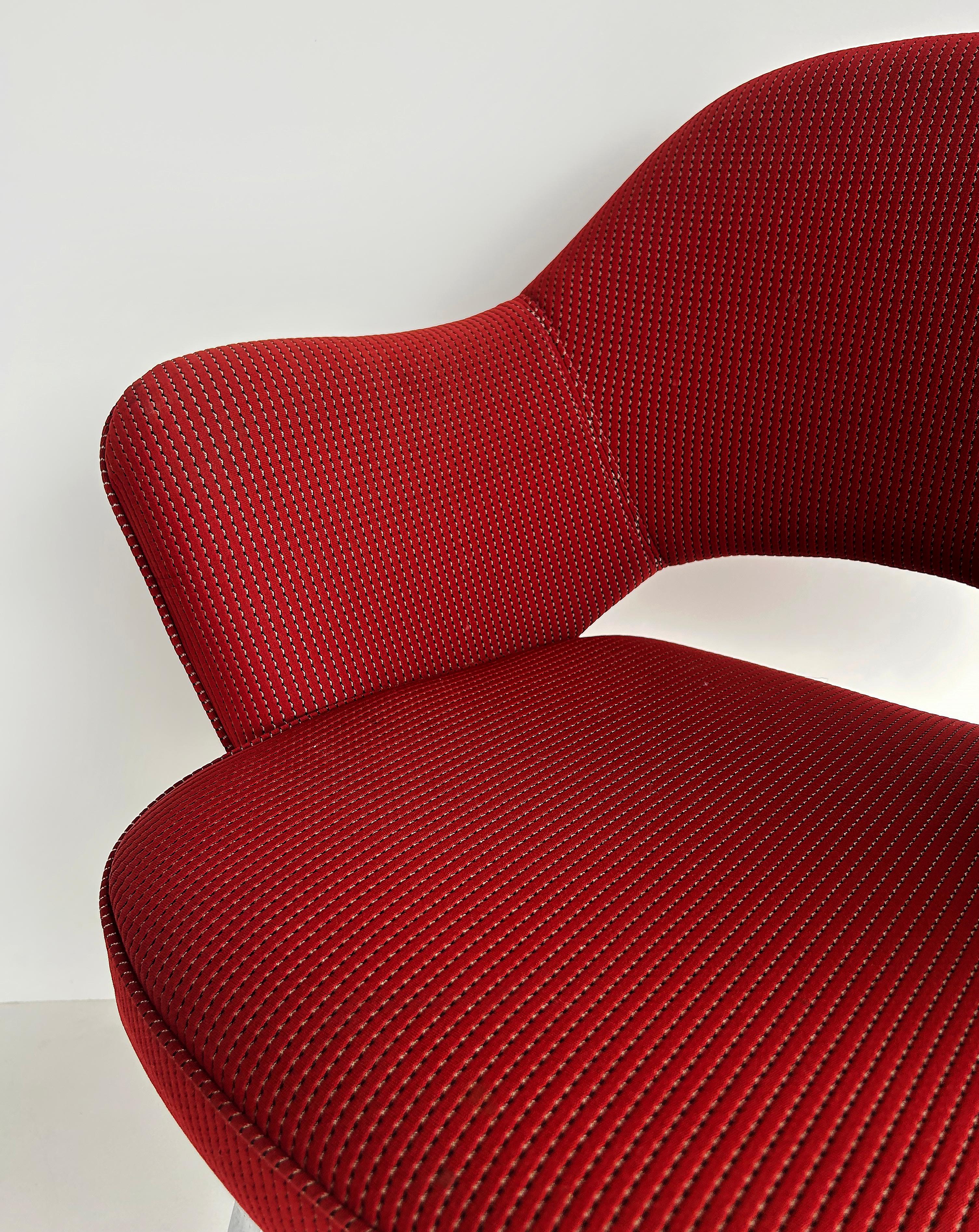 Knoll Eero Saarinen Executive Armchair #71 From Seagram Bldg., N.Y.C., Set of 4 For Sale 6