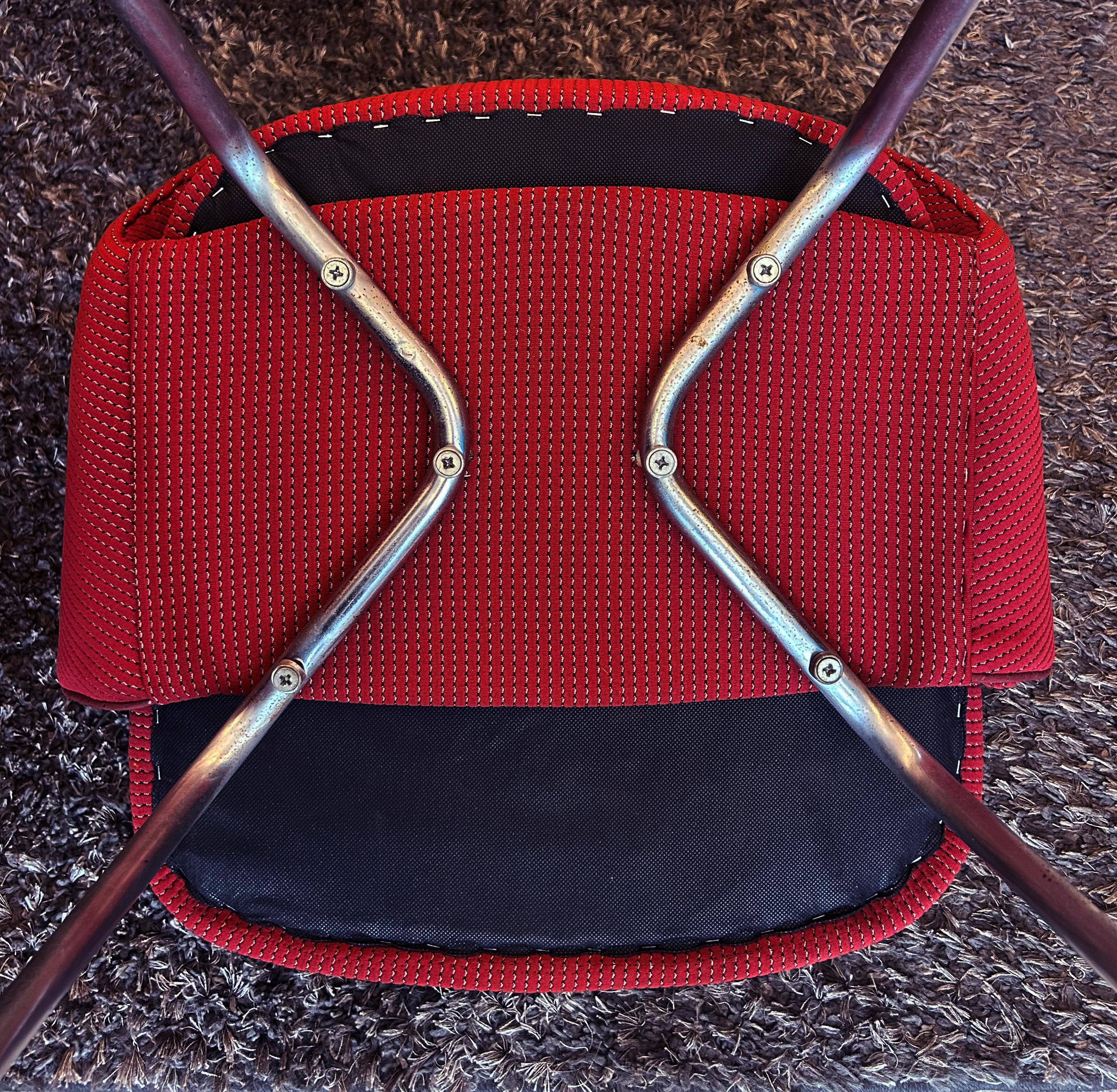Knoll Eero Saarinen Executive Armchair #71 From Seagram Bldg., N.Y.C., Set of 4 For Sale 11