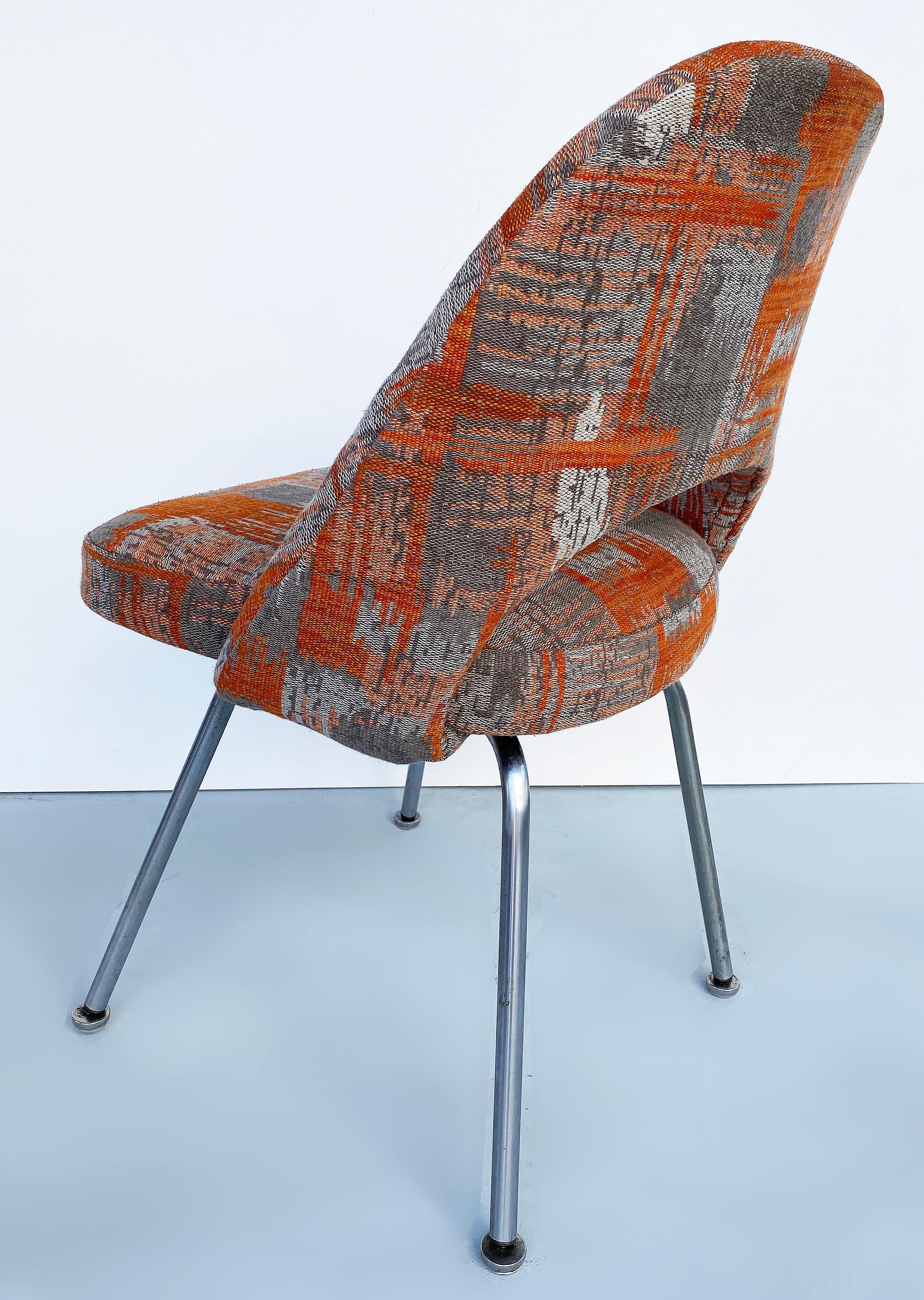 American Knoll Eero Saarinen Executive Tubular Leg Chair in Cowtan & Tout Velvet For Sale