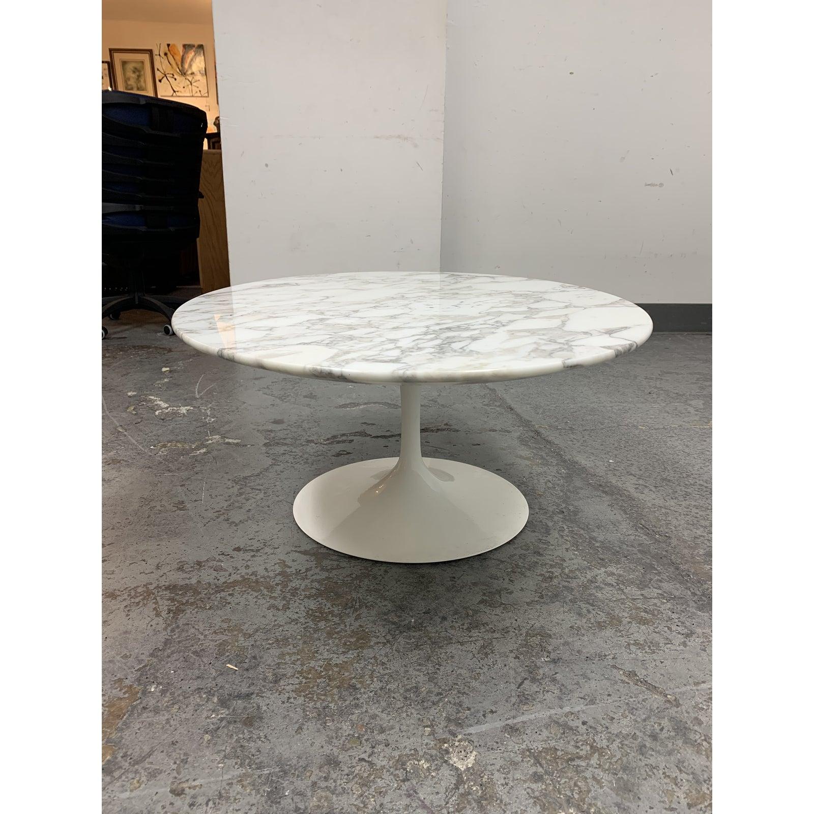 North American Knoll Eero Saarinen Marble Low Oval Coffee Table For Sale