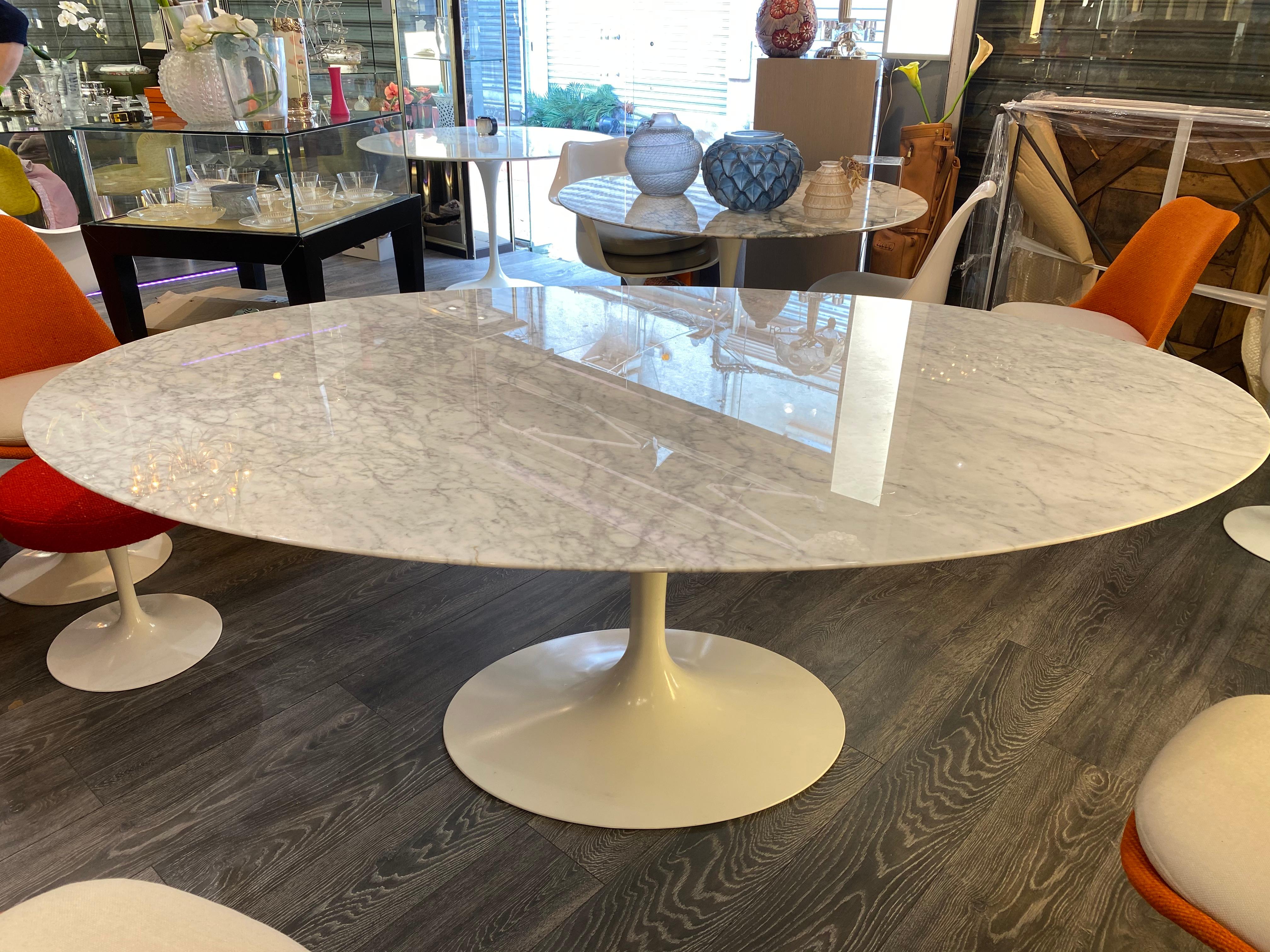 Knoll & Eero Saarinen Oval Marble Dining Table 3
