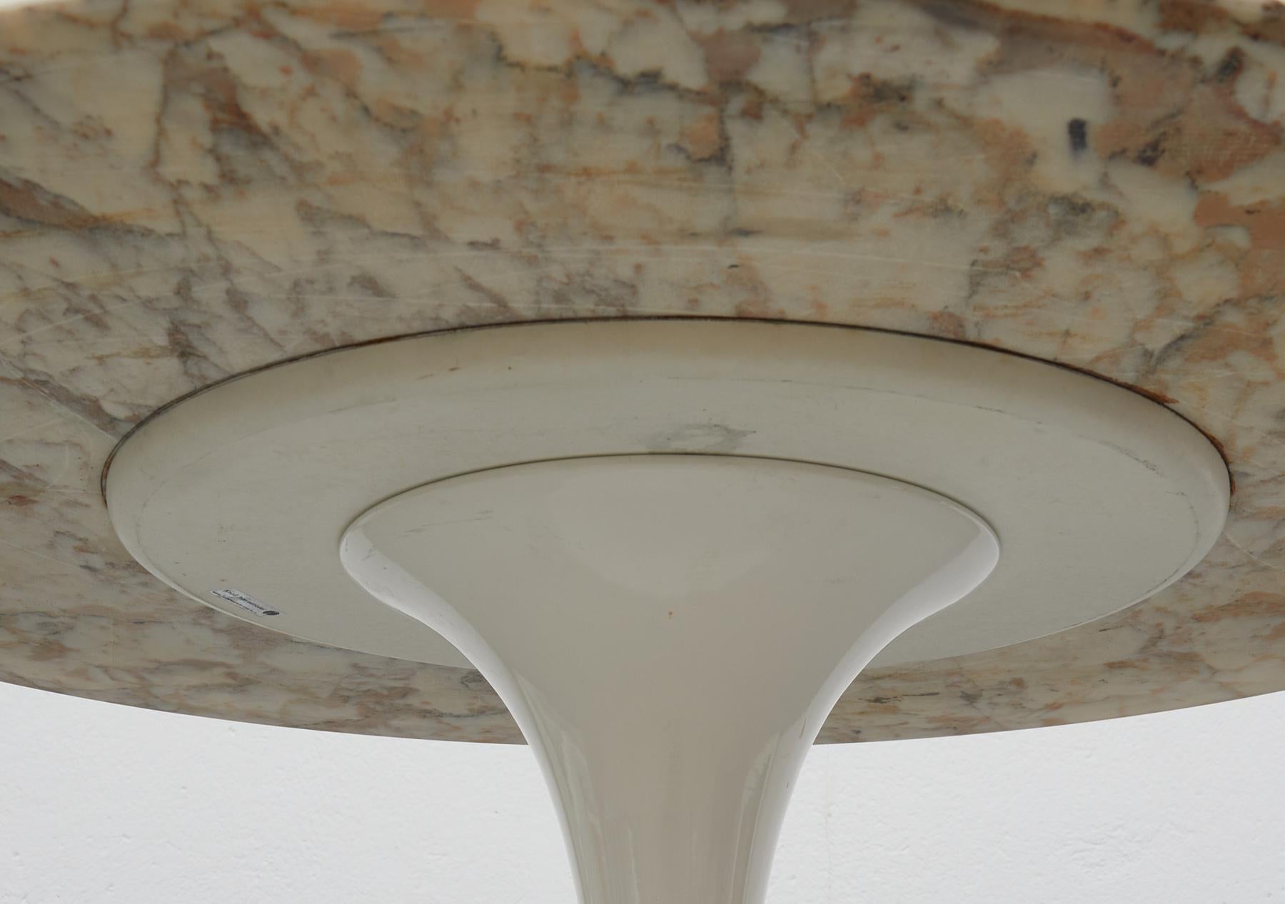 Swiss Knoll Eero Saarinen Round Tulip Table with Stunning Arabescato Marble Top