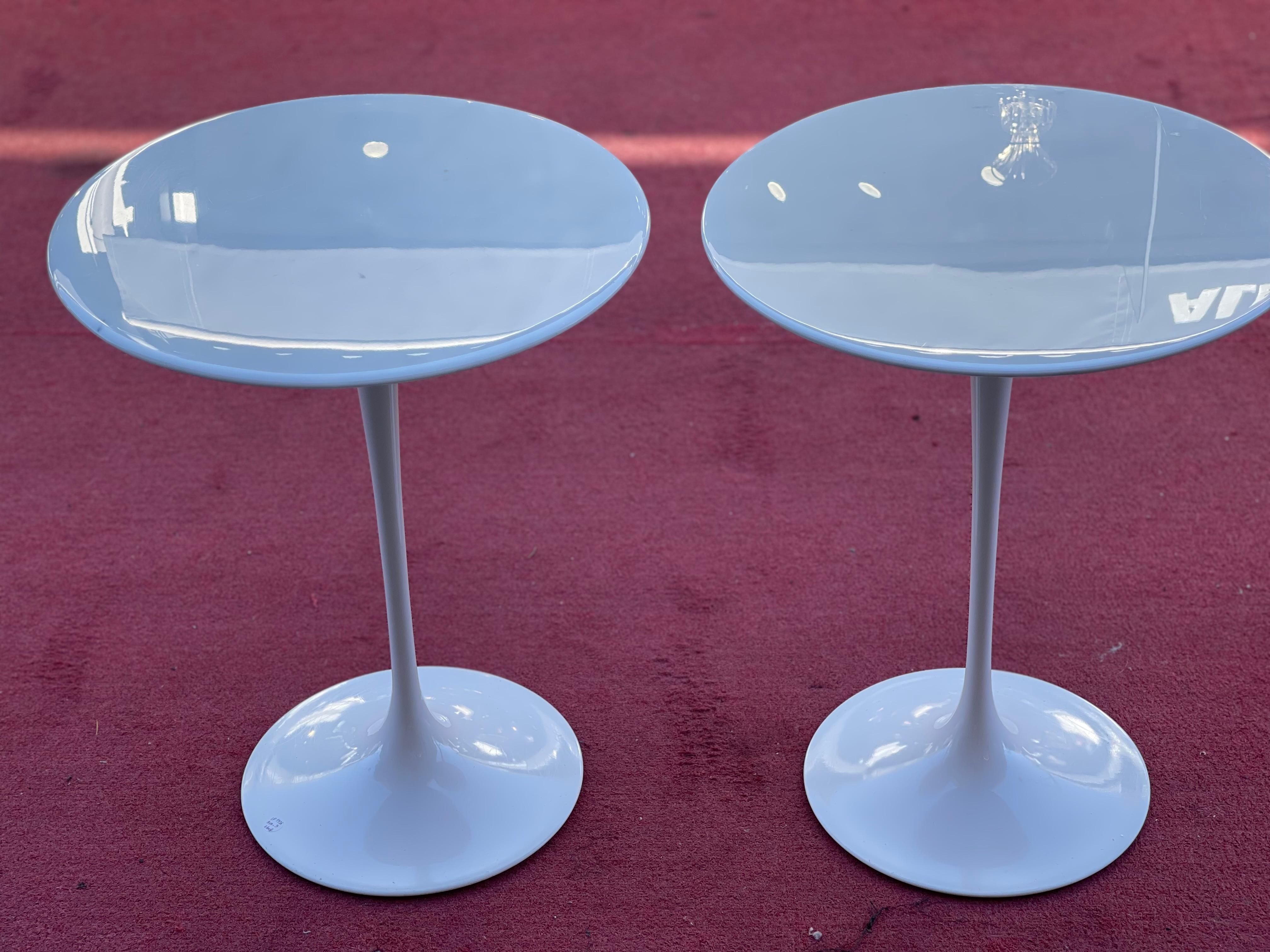 Knoll & Eero Saarinen, Saarinen Tulip Side Table For Sale 4