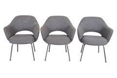 Knoll Eero Saarinen Style Executive Armchairs 6 Avail