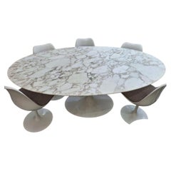 Knoll & Eero Saarinen – "Tulip" Oval Dining Table, 198 × 121 cm, Calacatta Marbl