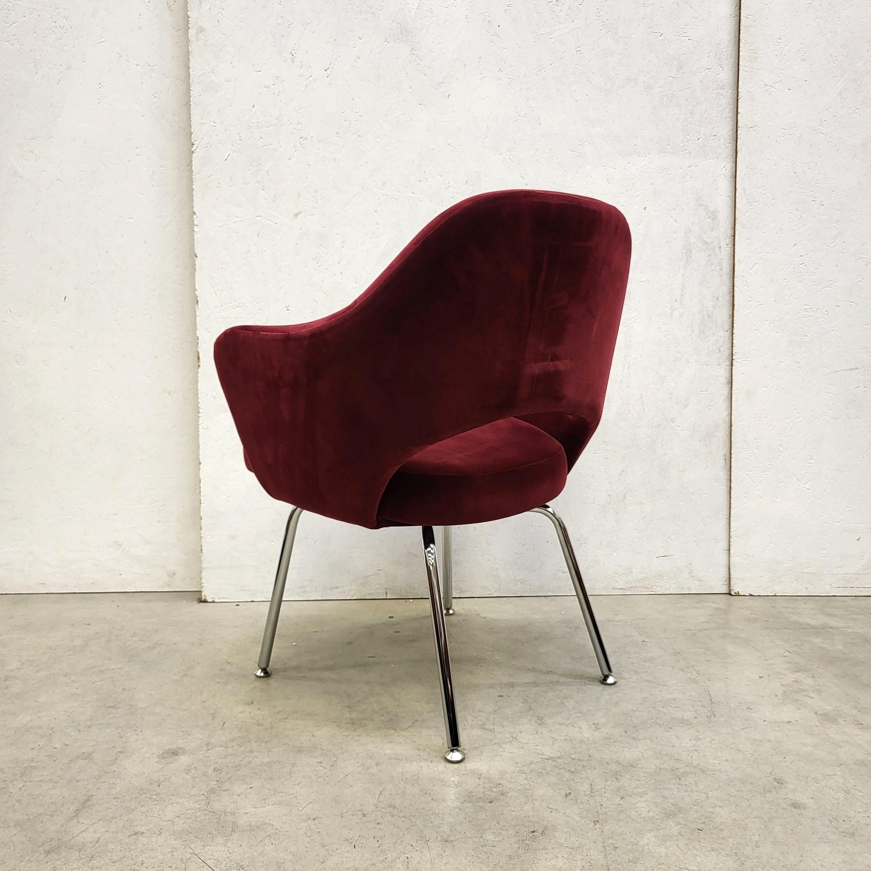 Contemporary Knoll Executive Chair by Eero Saarinen Bayberry Velvet Set of 4, 2010