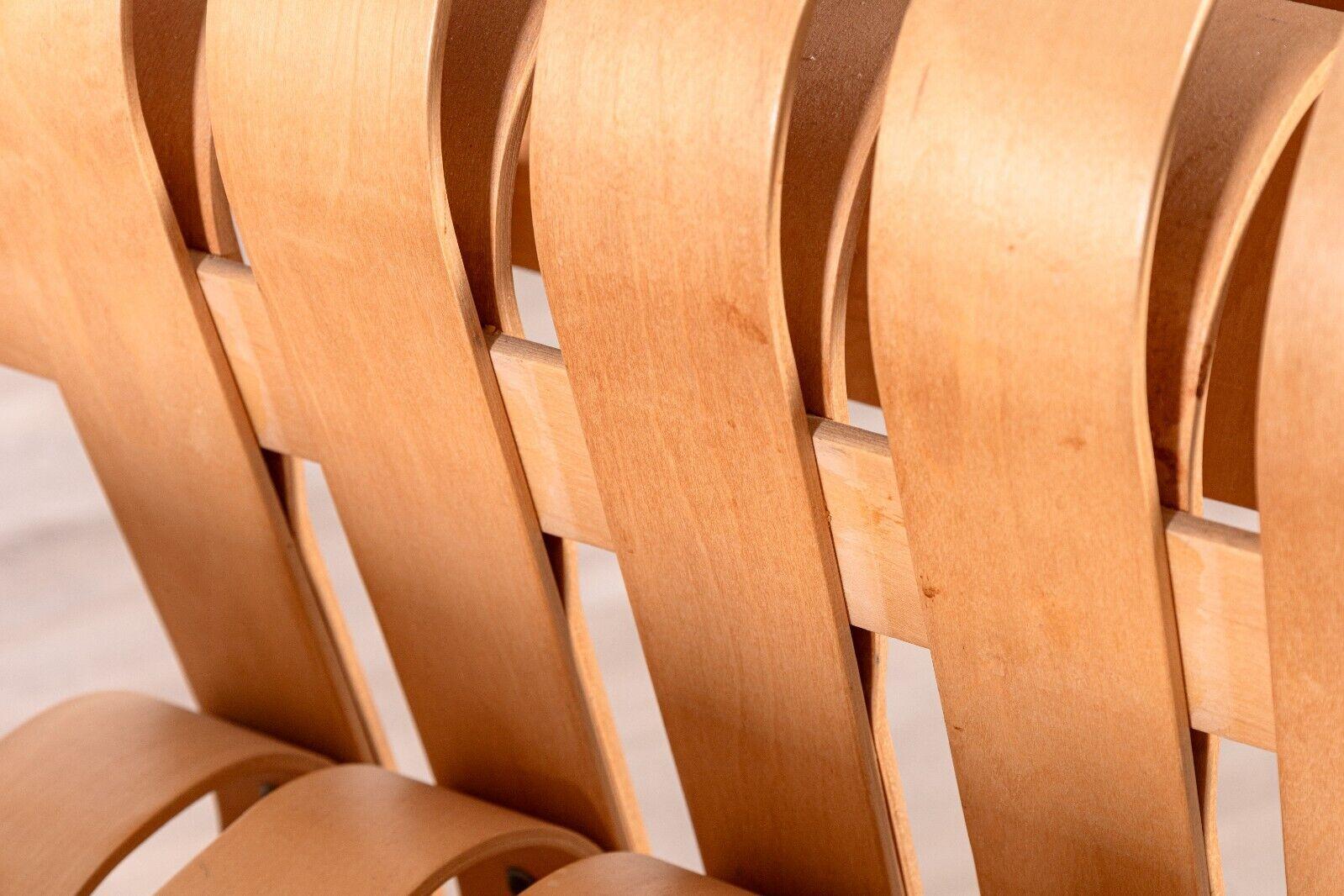 Bois cintré Knoll Frank Gehry Power Play Paire de fauteuils en bois courbé et pouf assorti en vente