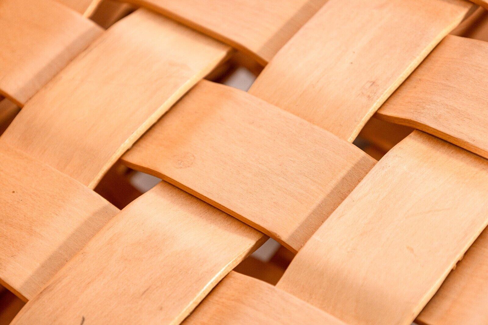 Knoll Frank Gehry Power Play Paire de fauteuils en bois courbé et pouf assorti en vente 1