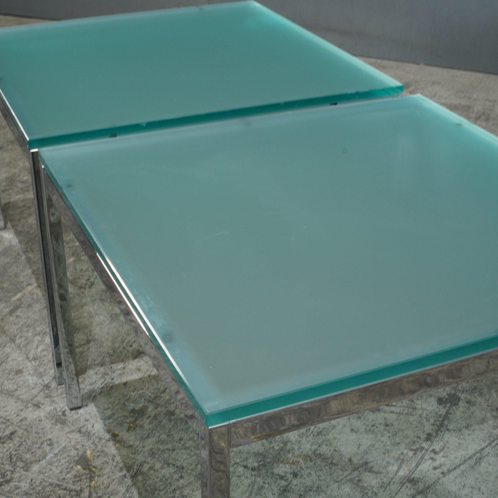 Knoll Frosted Glass Square Coffee Table In Good Condition In Basildon, London