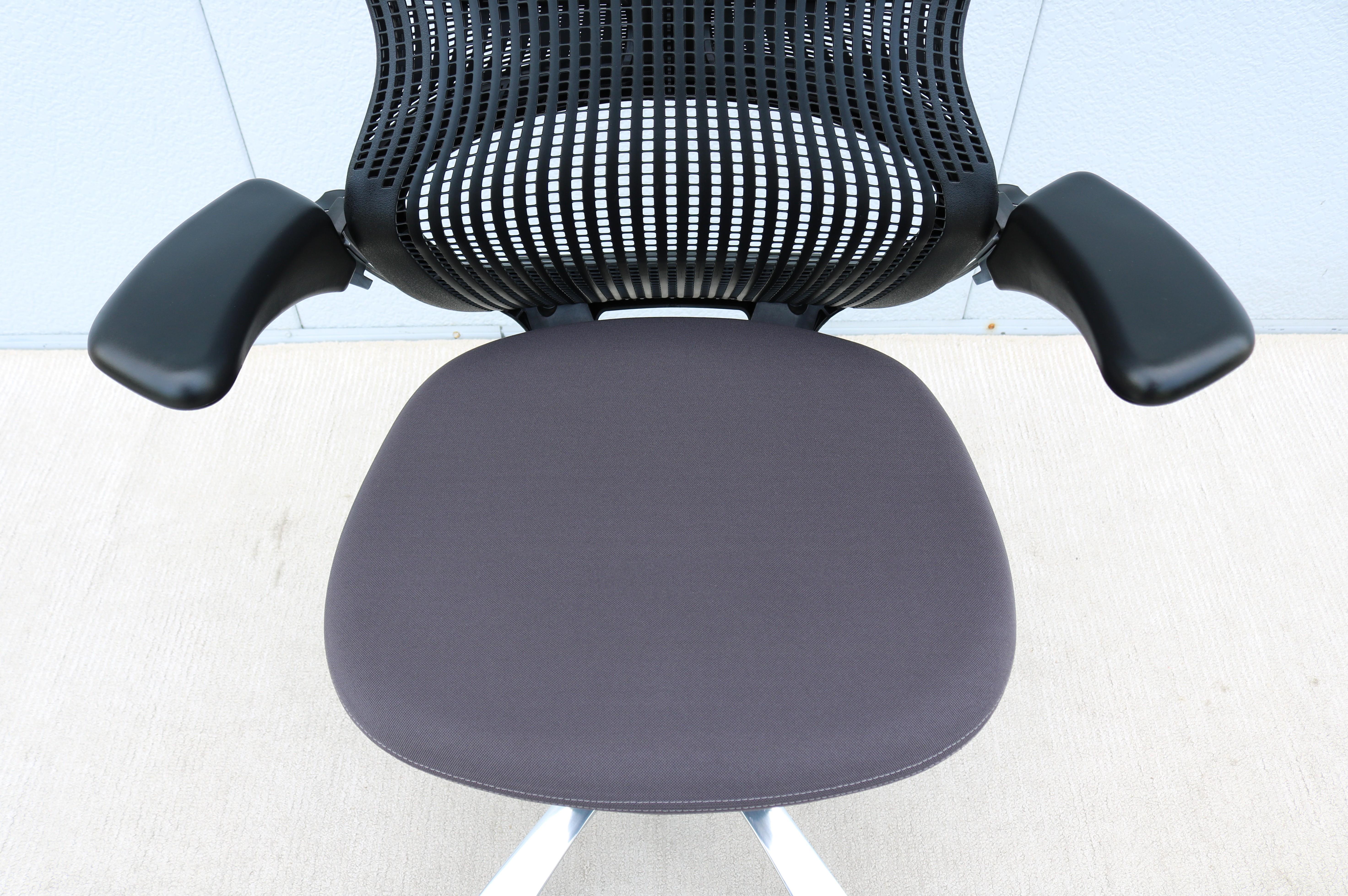 Knoll Generation Ergonomic Office Desk Chair in Gray and Black, Fully Adjustable For Sale 8
