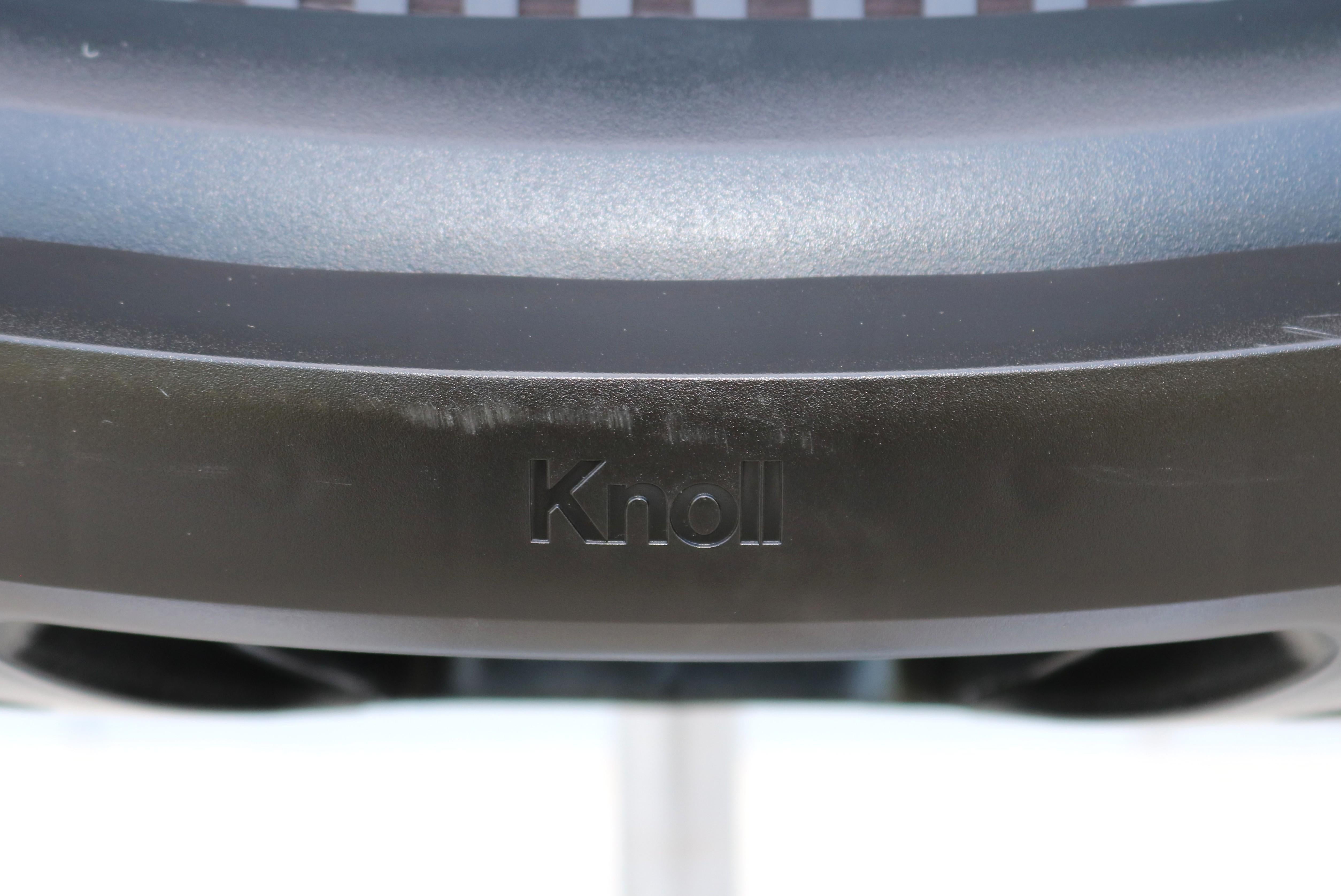 Knoll Generation Ergonomic Office Desk Chair in Gray and Black, Fully Adjustable For Sale 12