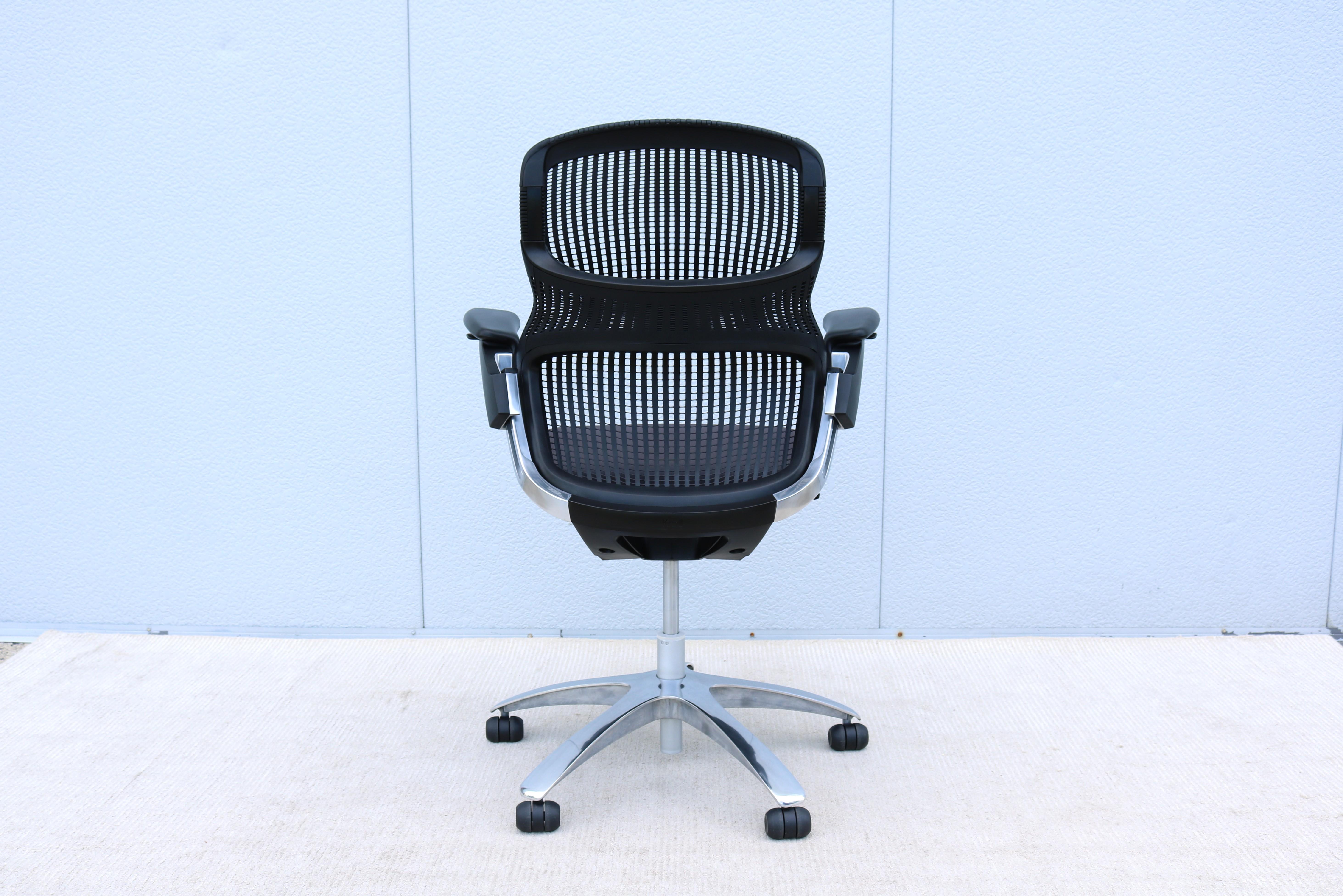 Contemporary Knoll Generation Ergonomic Office Desk Chair in Gray and Black, Fully Adjustable For Sale