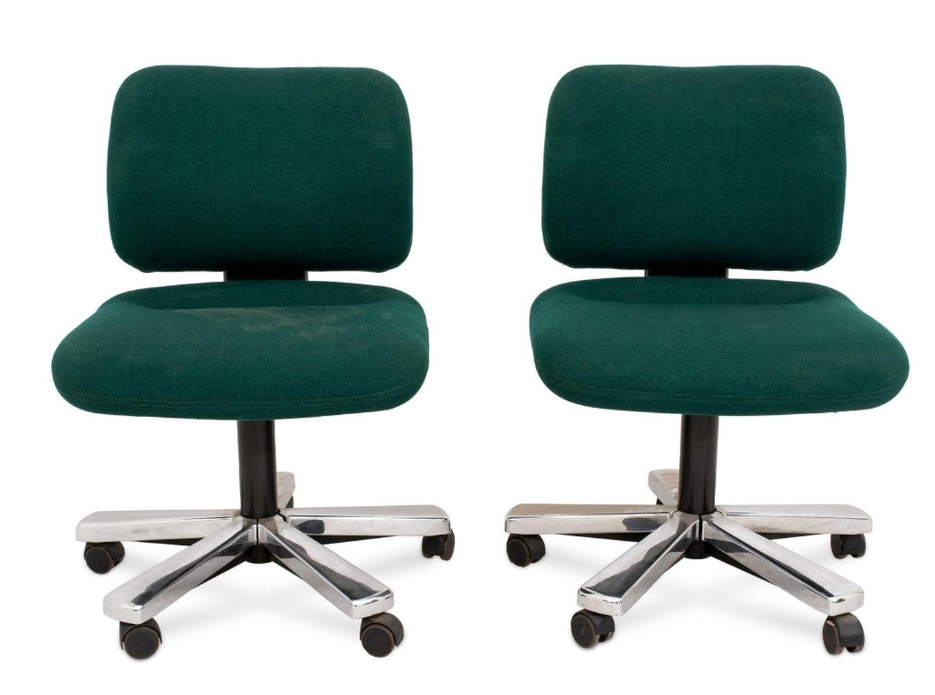 Pair of Knoll Green Fabric Upholstered Office Chairs, on casters. 32