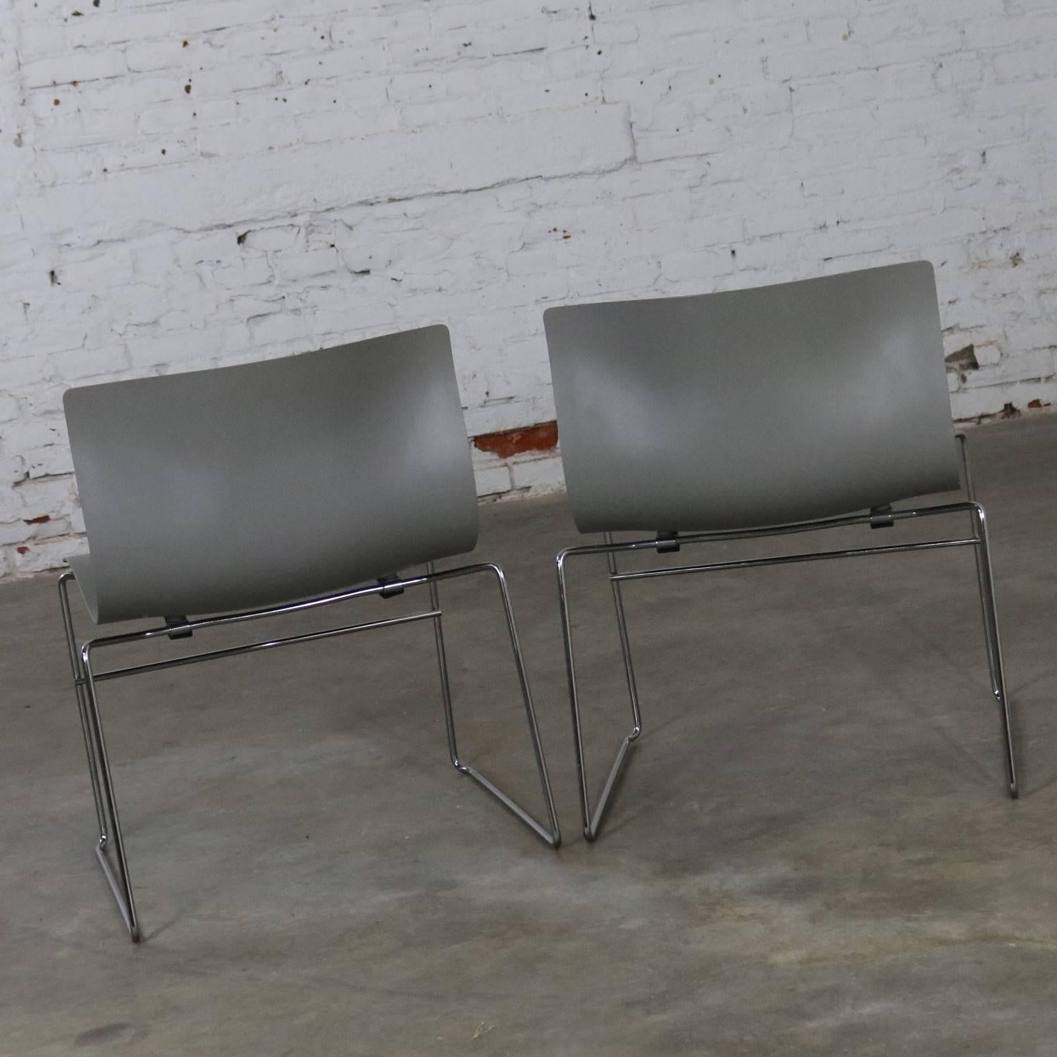 Knoll Handkerchief Side Chairs in Gray by Massimo & Lella Vignelli a Pair In Good Condition In Topeka, KS