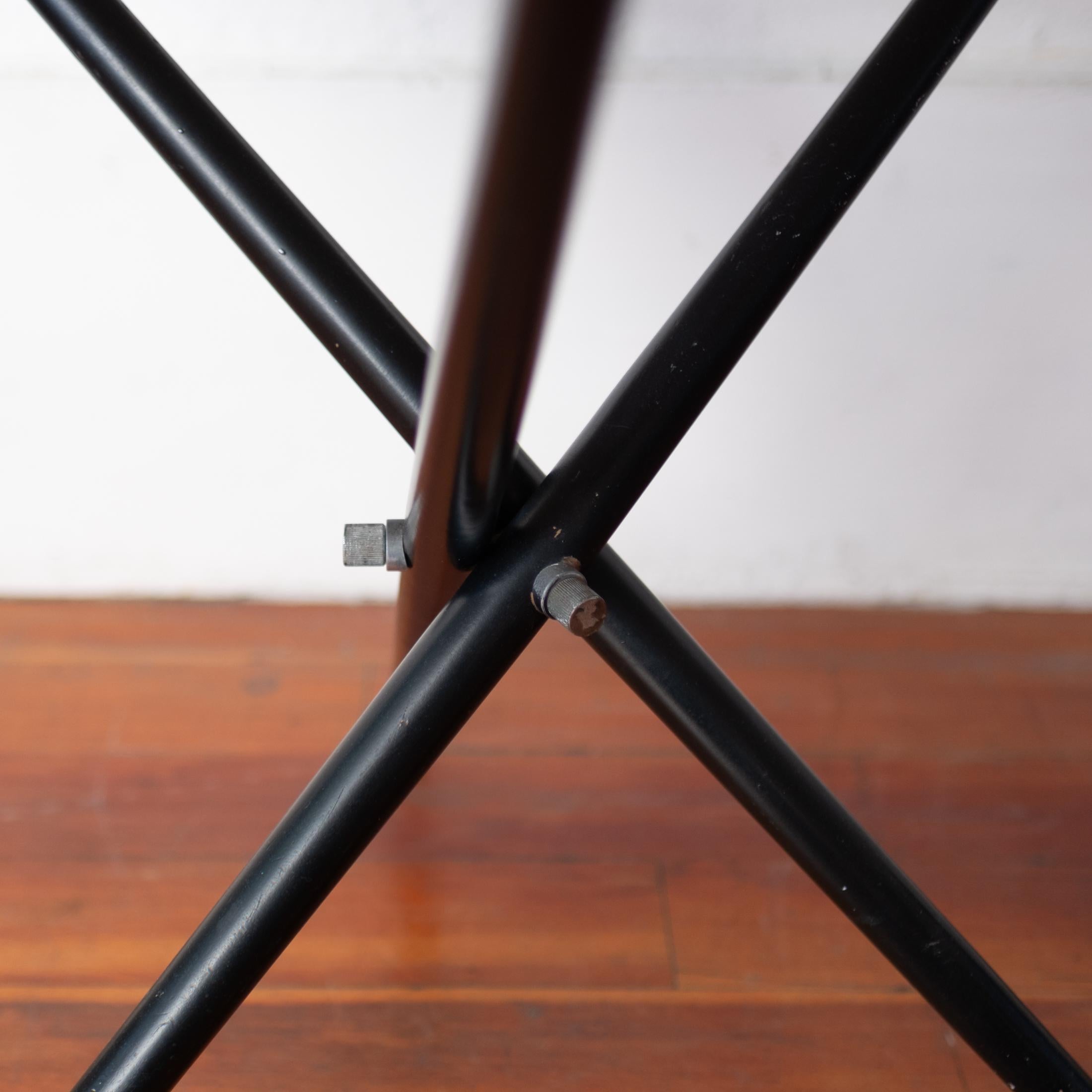 Knoll Hans Bellman Tripod Occasional Table Mid Century In Good Condition For Sale In San Diego, CA