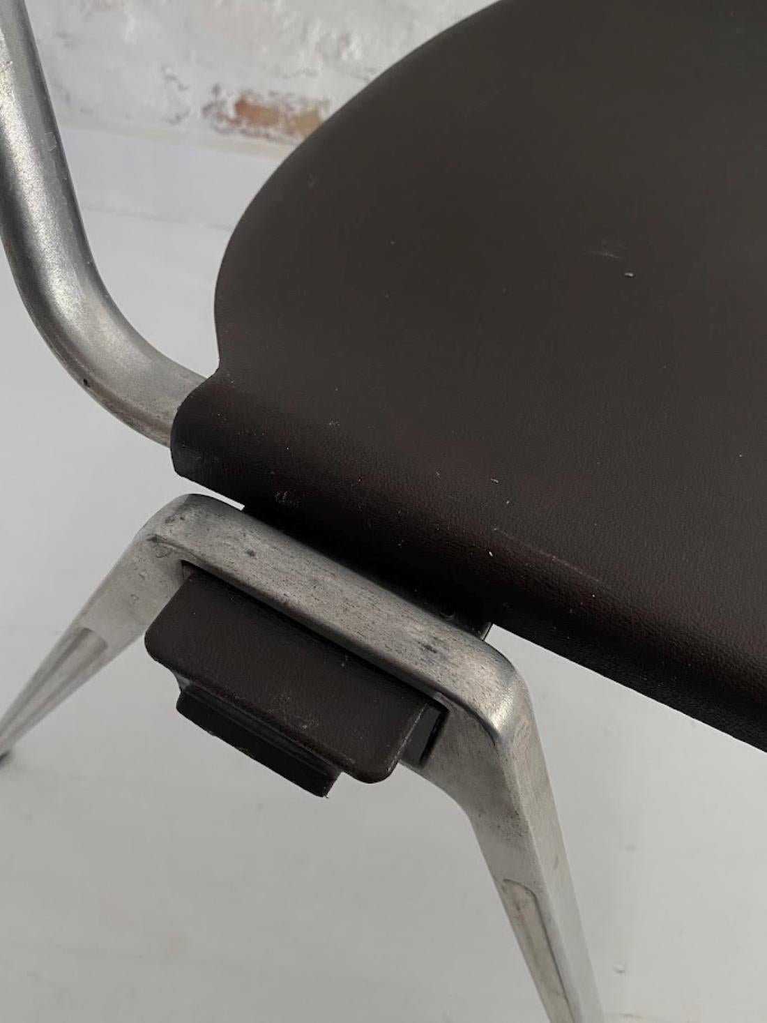 Chaises empilables Knoll International 1601 modèle Don Albinson 1970 en vente 4