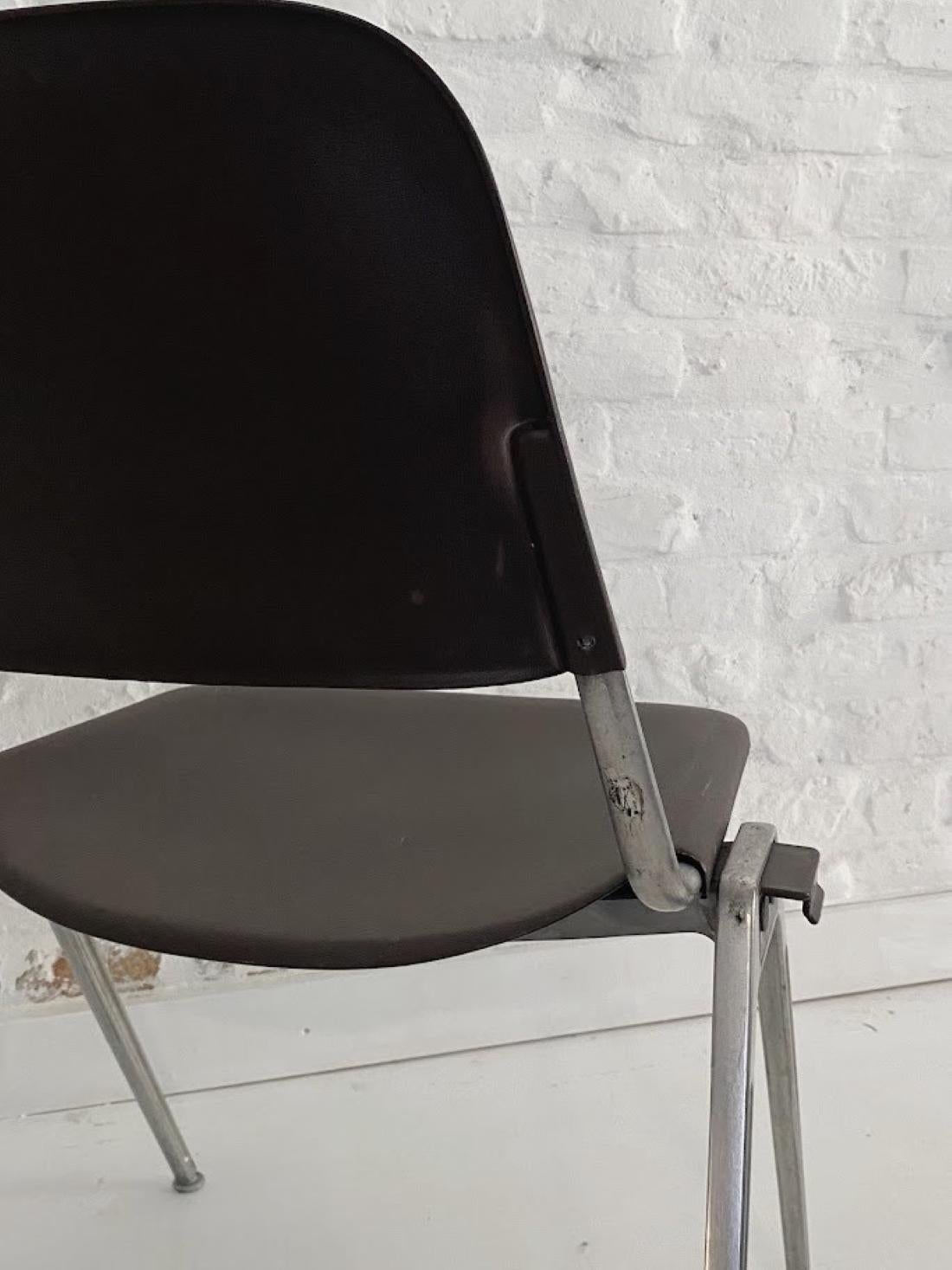 Chaises empilables Knoll International 1601 modèle Don Albinson 1970 en vente 7
