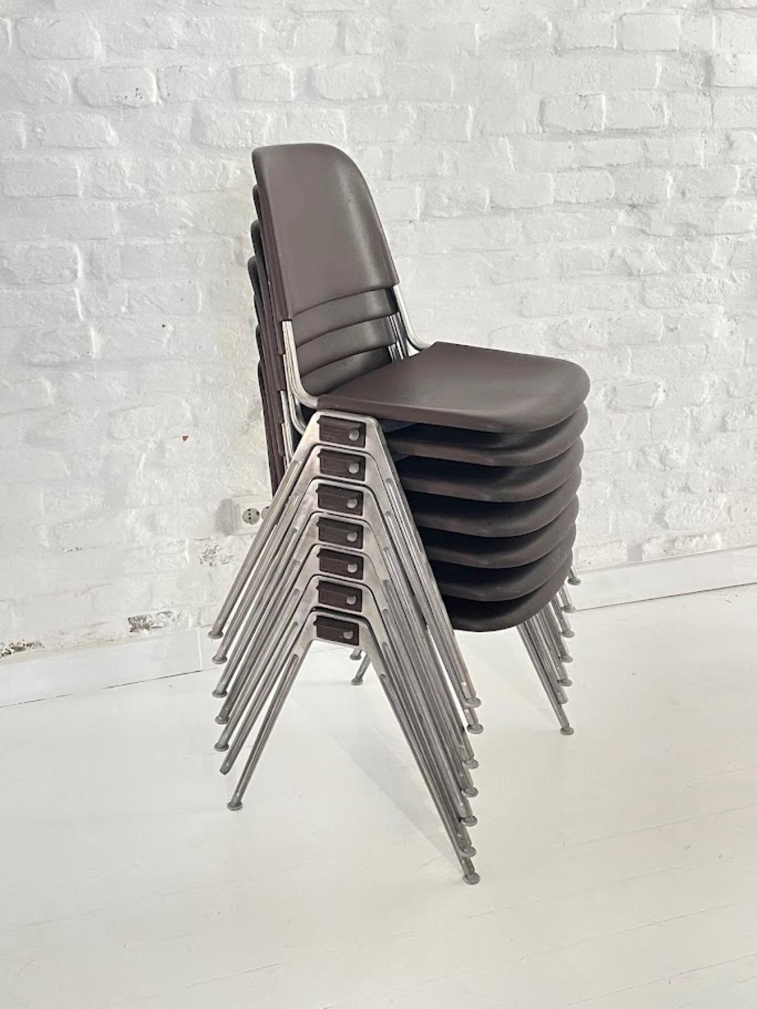 Aluminium Chaises empilables Knoll International 1601 modèle Don Albinson 1970 en vente