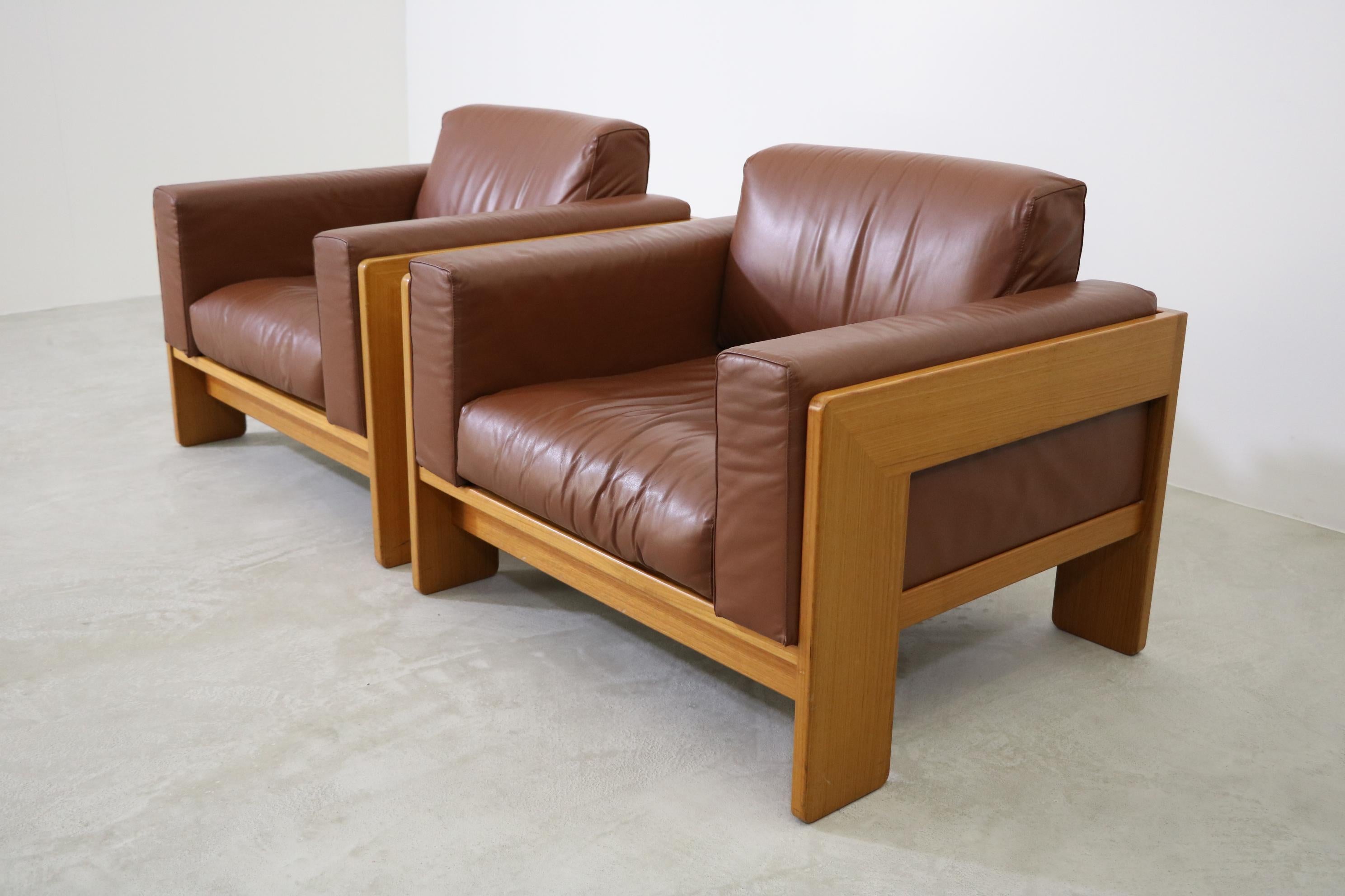 Mid-20th Century Knoll International armchairs model 'Bastiano' Tobia Scarpa leather cognac