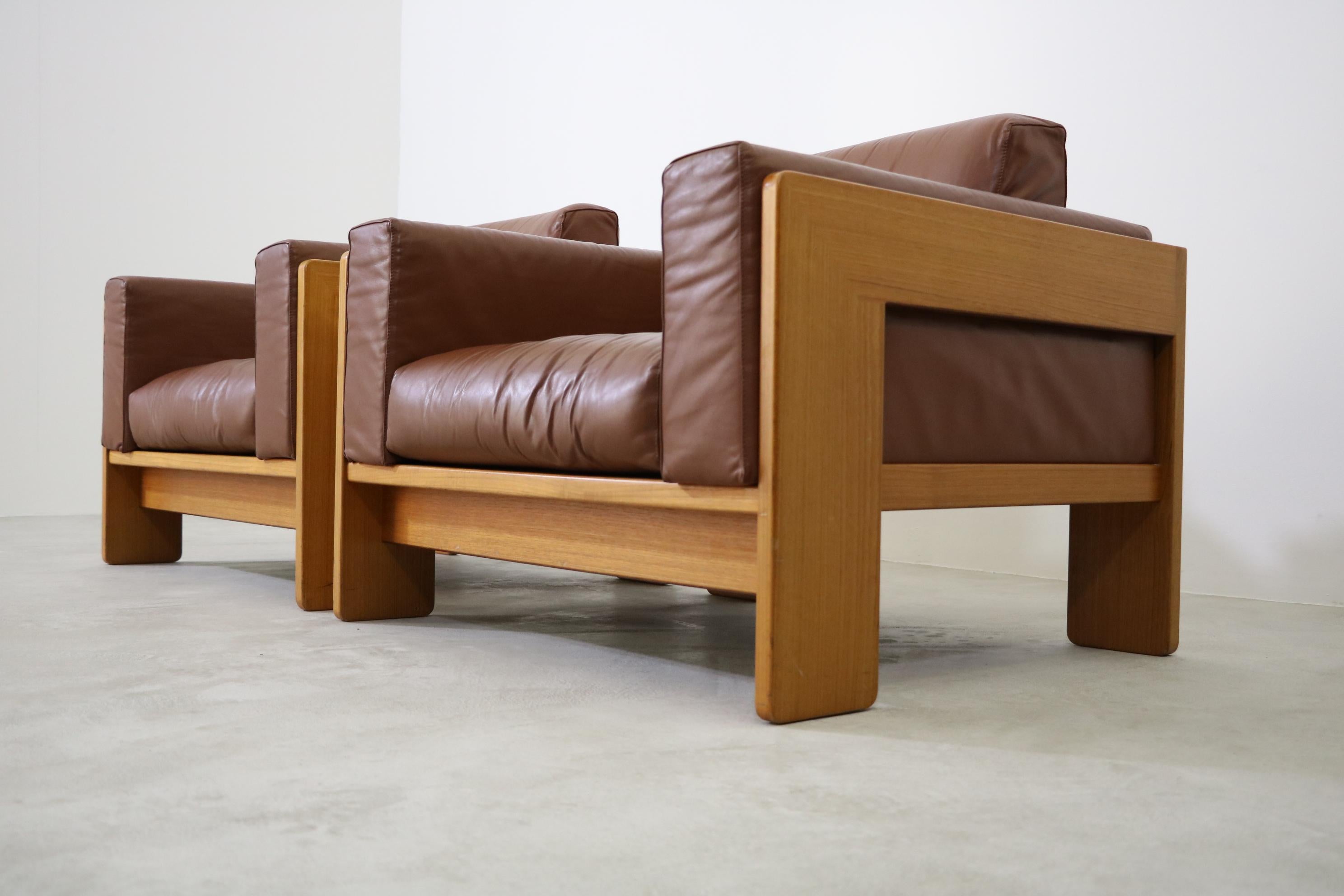 Knoll International armchairs model 'Bastiano' Tobia Scarpa leather cognac 1