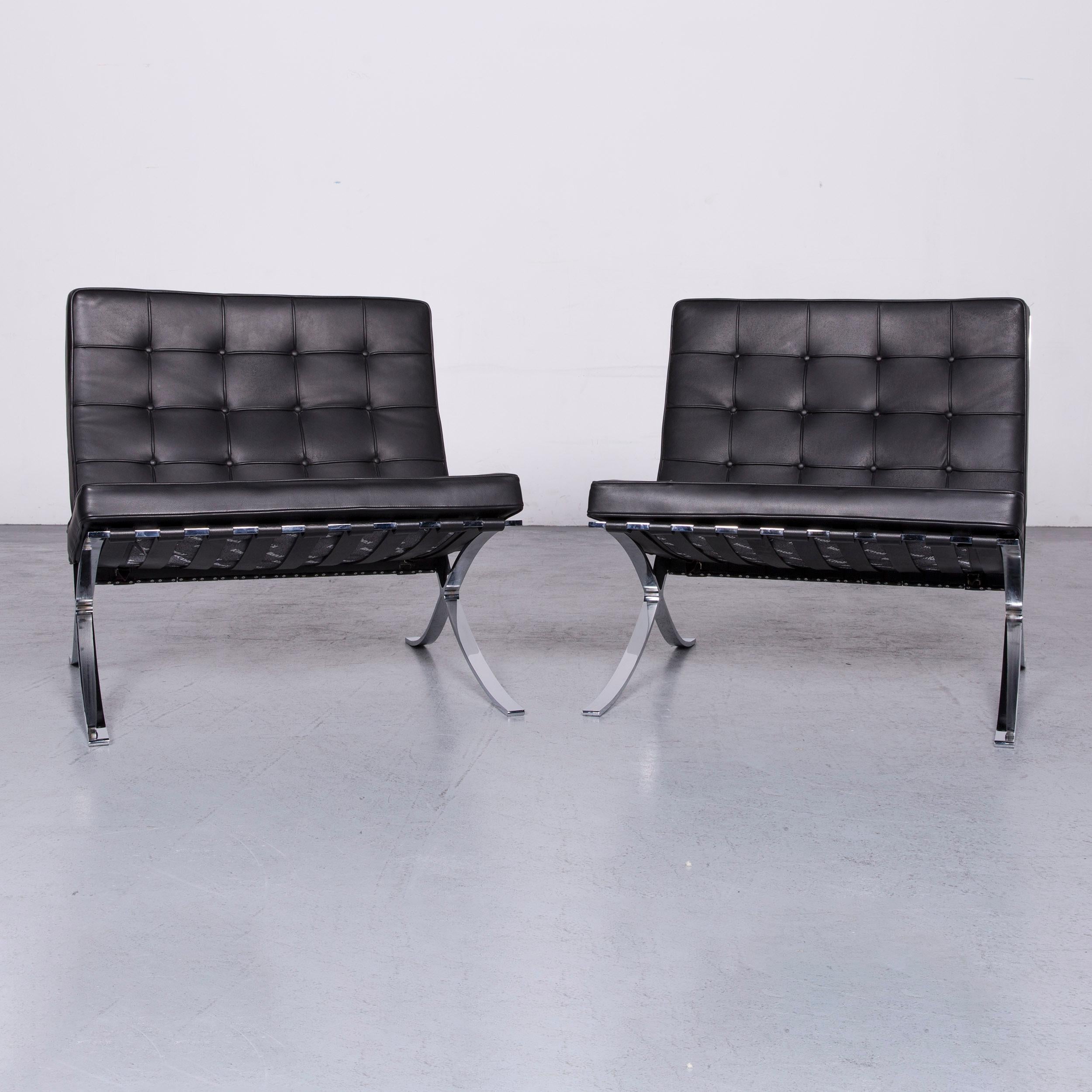 We bring to you a Knoll International Barcelona chair designer leather armchair set black genuine.
 

Product measures in centimeters:

Depth: 80
Width: 75
Height: 75
Seat-height: 35
Seat-depth: 50.



 