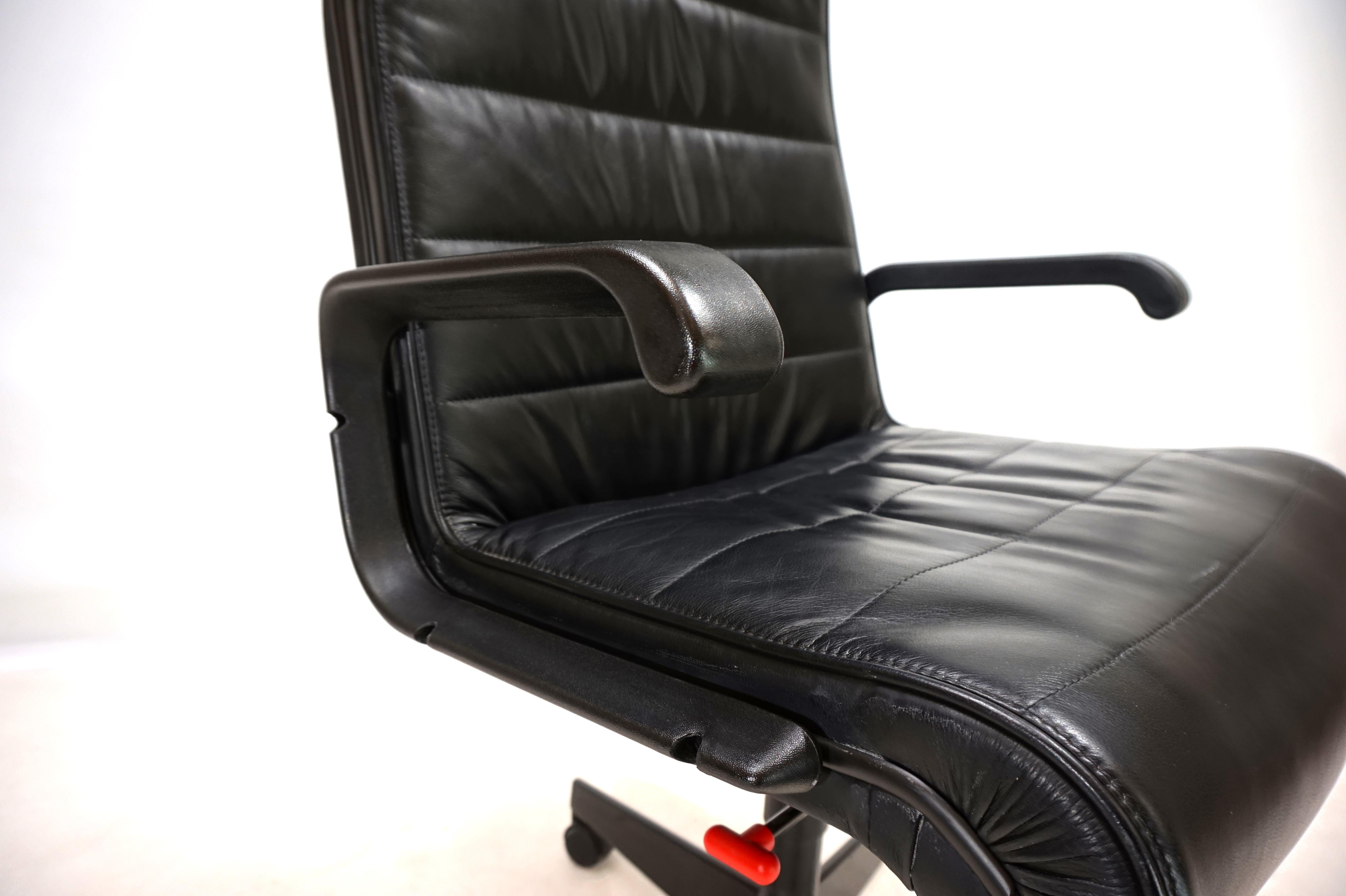 Leather Knoll International office chair by Richard Sapper, 1980