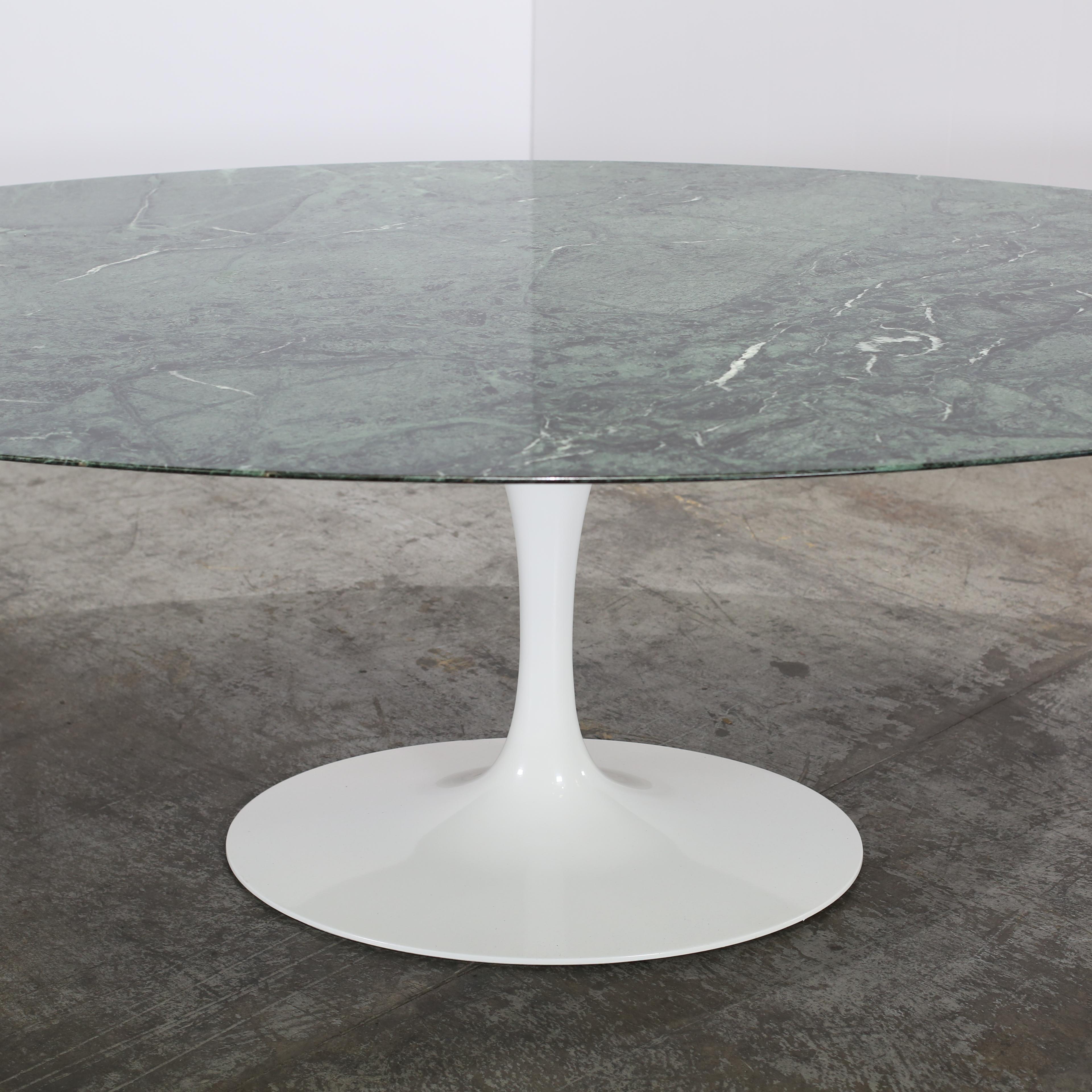 Scandinavian Modern Knoll International Oval Dining Table by Eero Saarinen For Sale