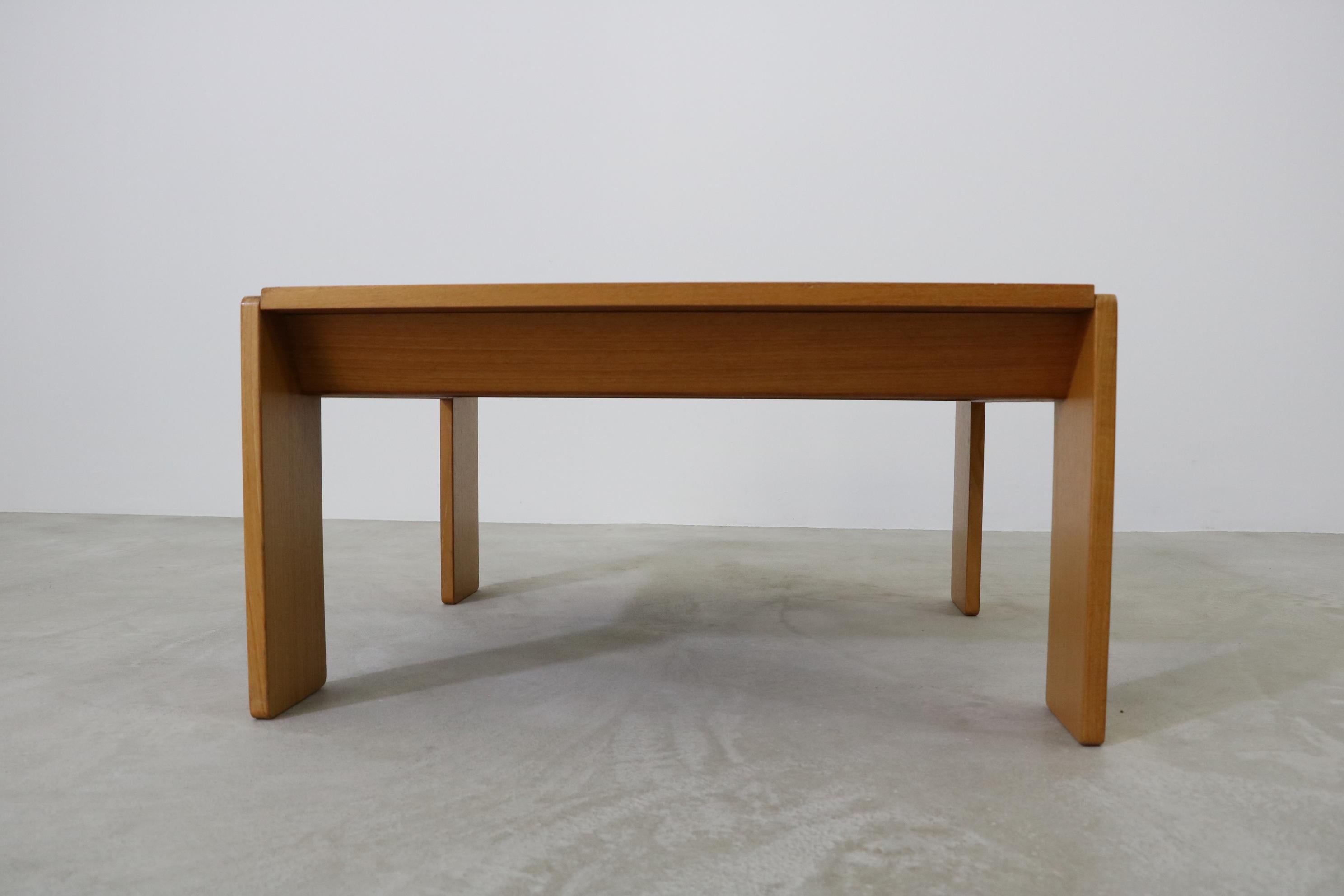 Knoll International table model 'Bastiano' Tobia Scarpa teak wood For Sale 5