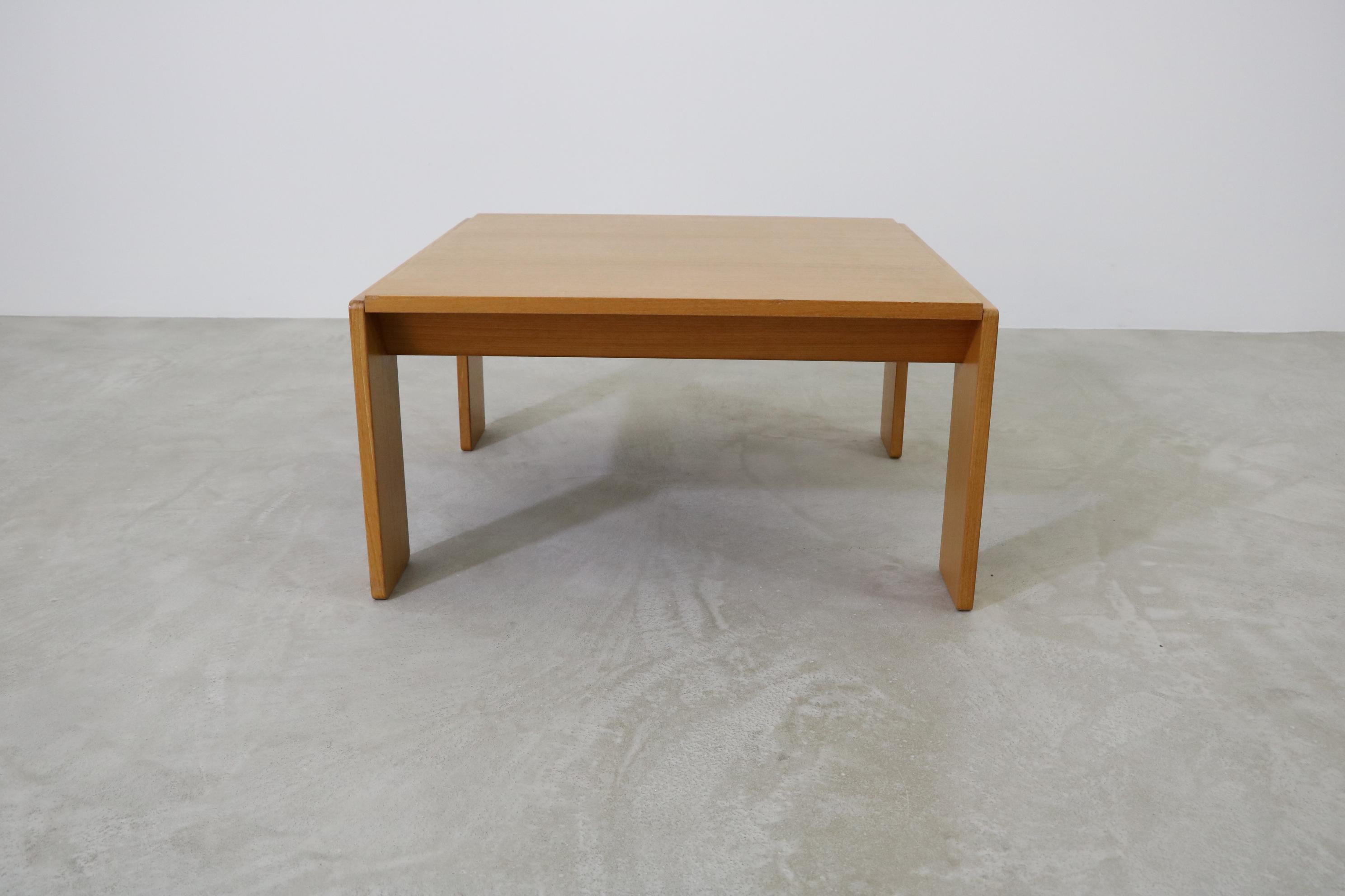 Knoll International table model 'Bastiano' Tobia Scarpa teak wood For Sale 6