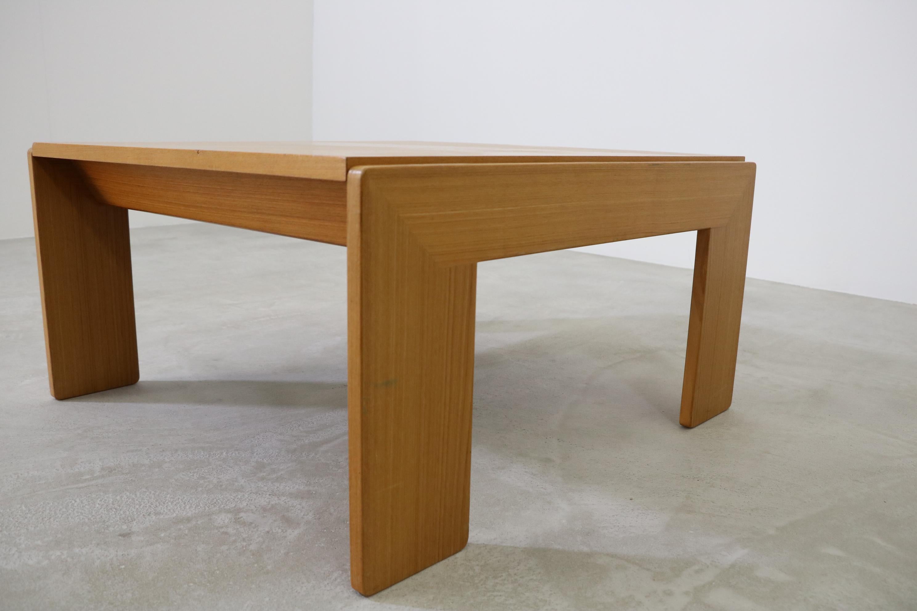 Mid-20th Century Knoll International table model 'Bastiano' Tobia Scarpa teak wood For Sale