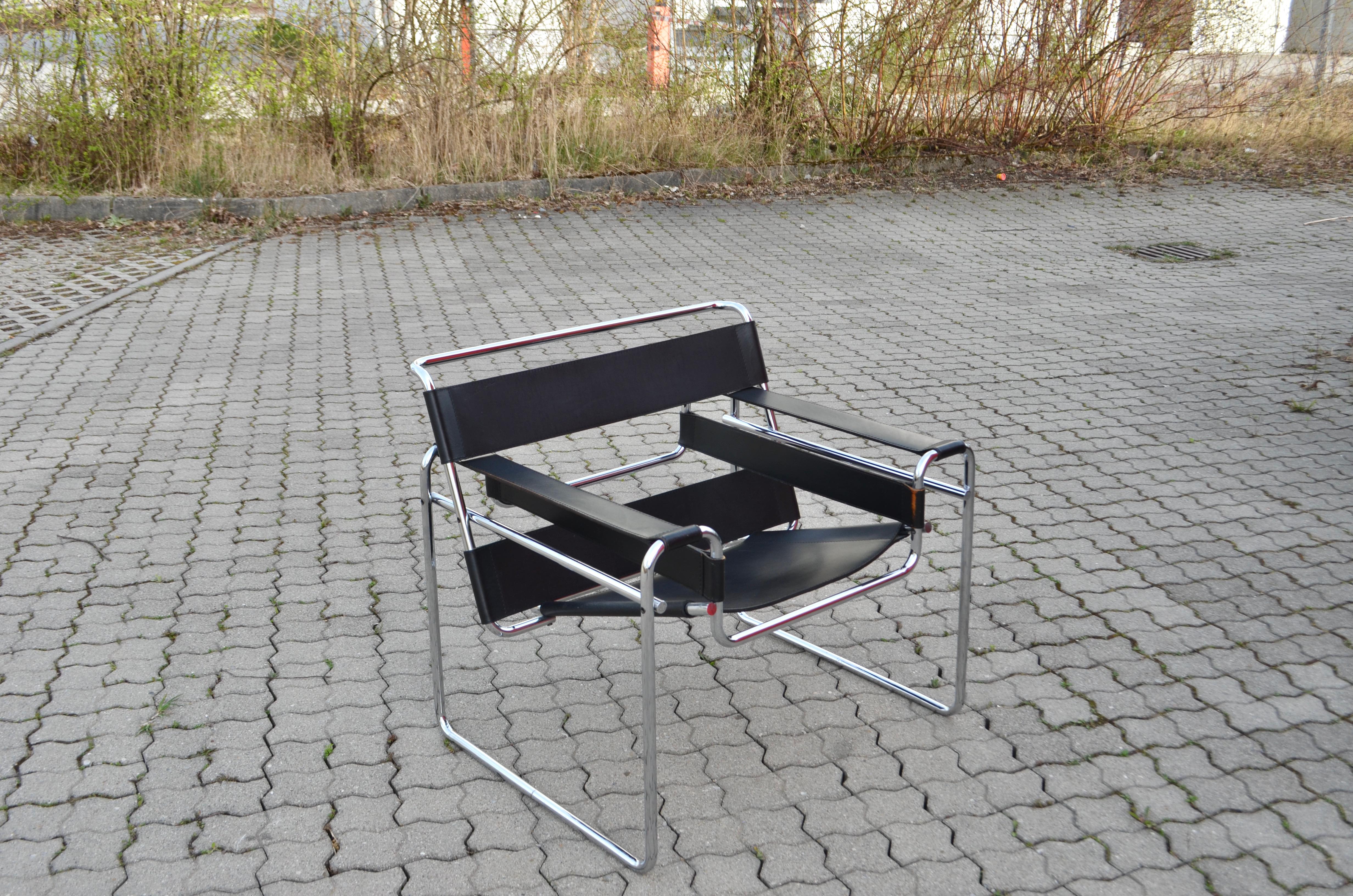 Knoll International Wassily Chair von Marcel Breuer, schwarzes Leder im Angebot 4