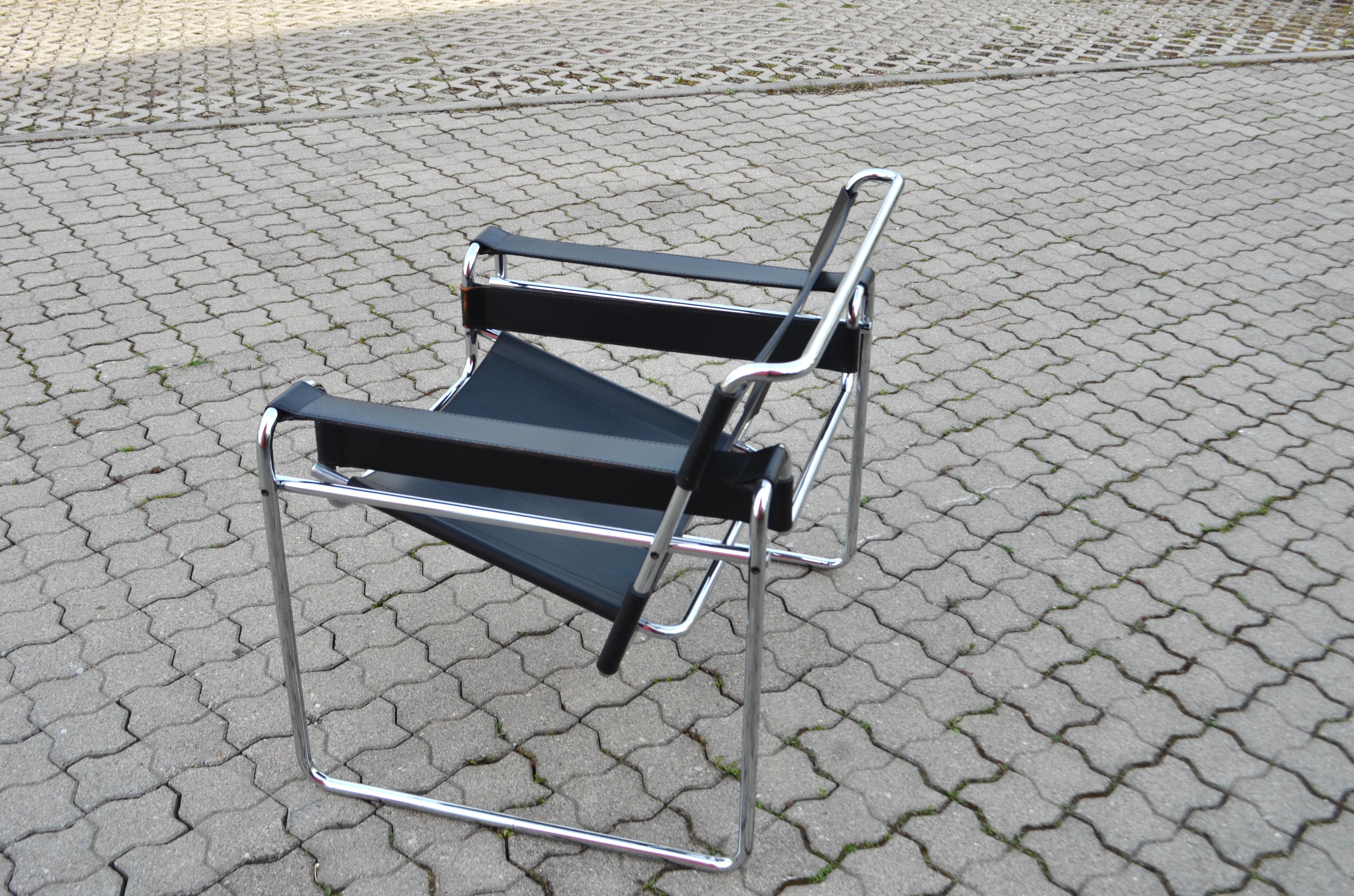 Knoll International Wassily Chair von Marcel Breuer, schwarzes Leder im Angebot 7