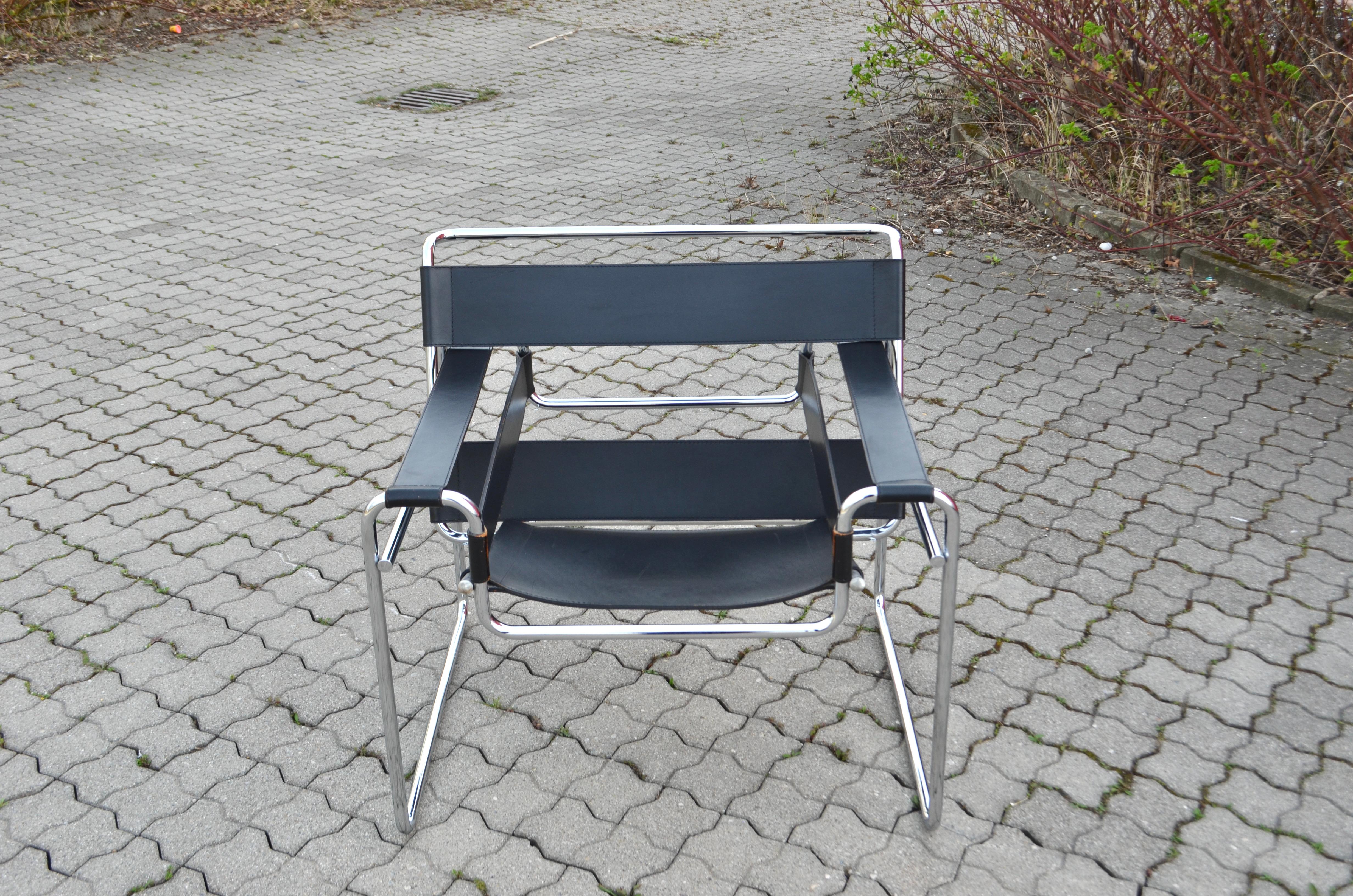 Knoll International Wassily Chair von Marcel Breuer, schwarzes Leder im Angebot 8