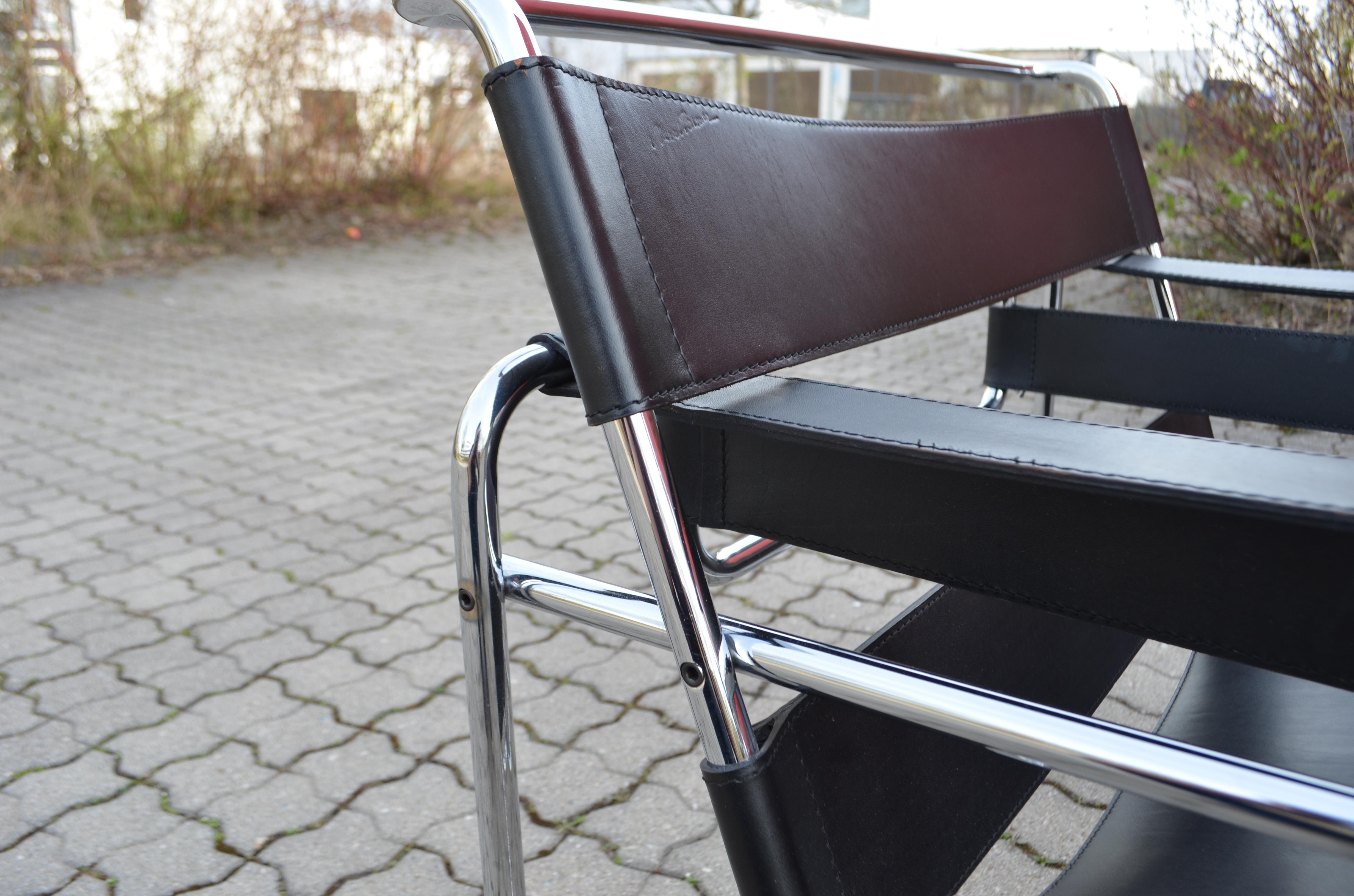 Bauhaus Knoll International Wassily Chair by Marcel Breuer Black Leather For Sale