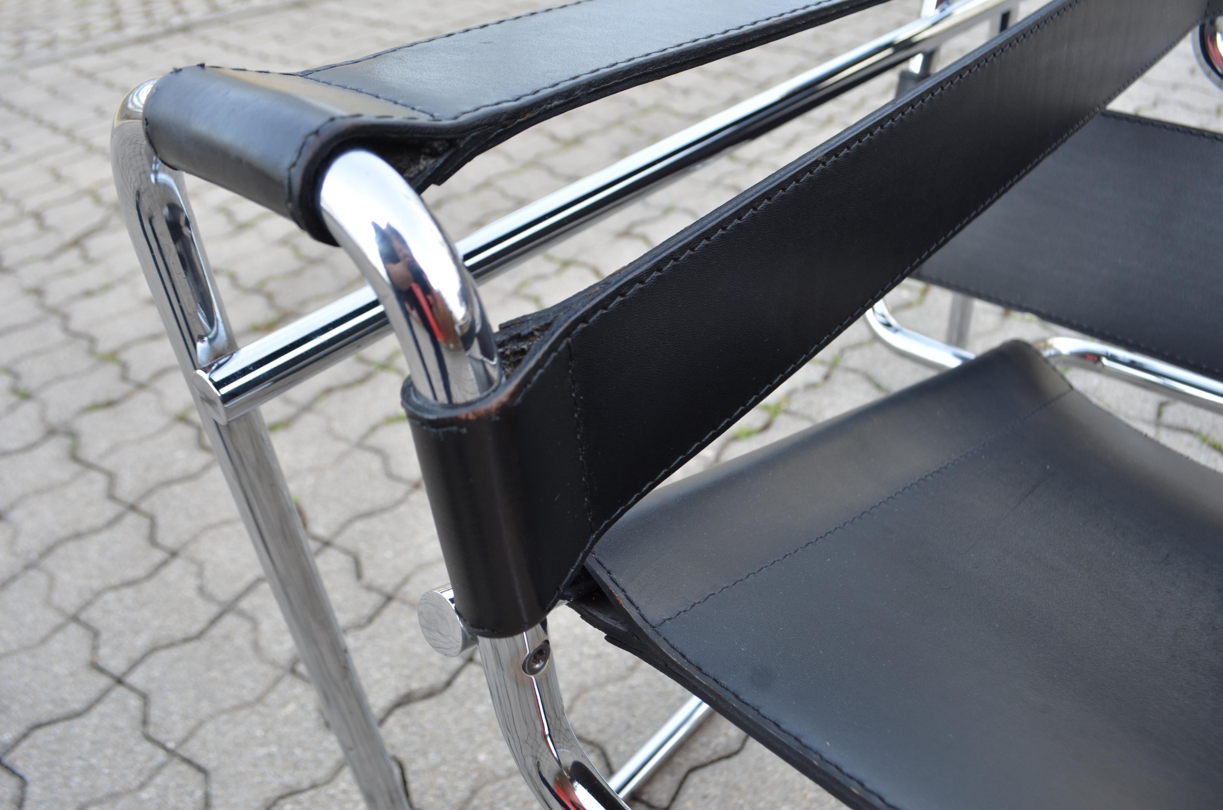 Italian Knoll International Wassily Chair by Marcel Breuer Black Leather For Sale