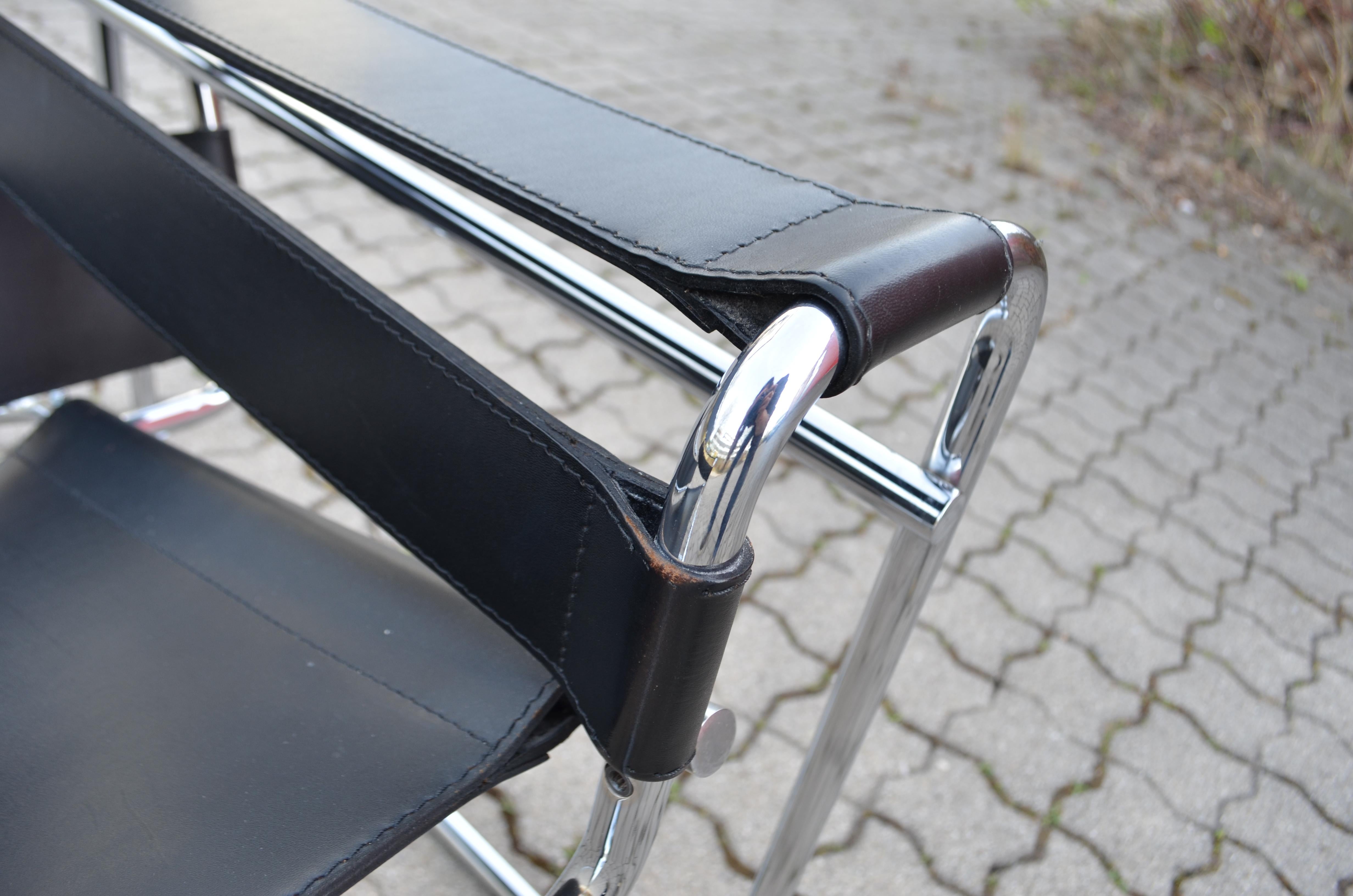 Knoll International Wassily Chair von Marcel Breuer, schwarzes Leder (20. Jahrhundert) im Angebot