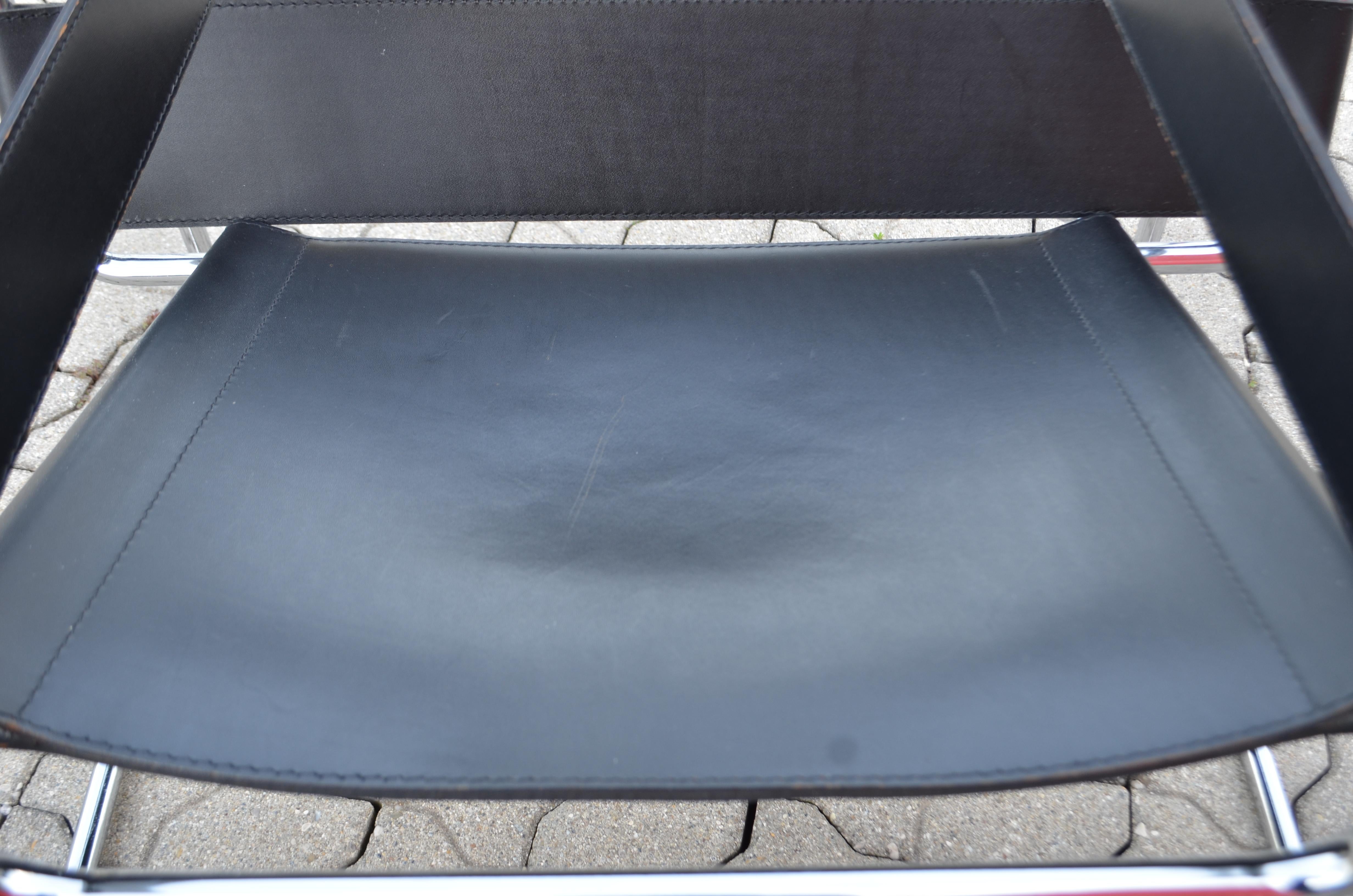 20th Century Knoll International Wassily Chair by Marcel Breuer Black Leather For Sale