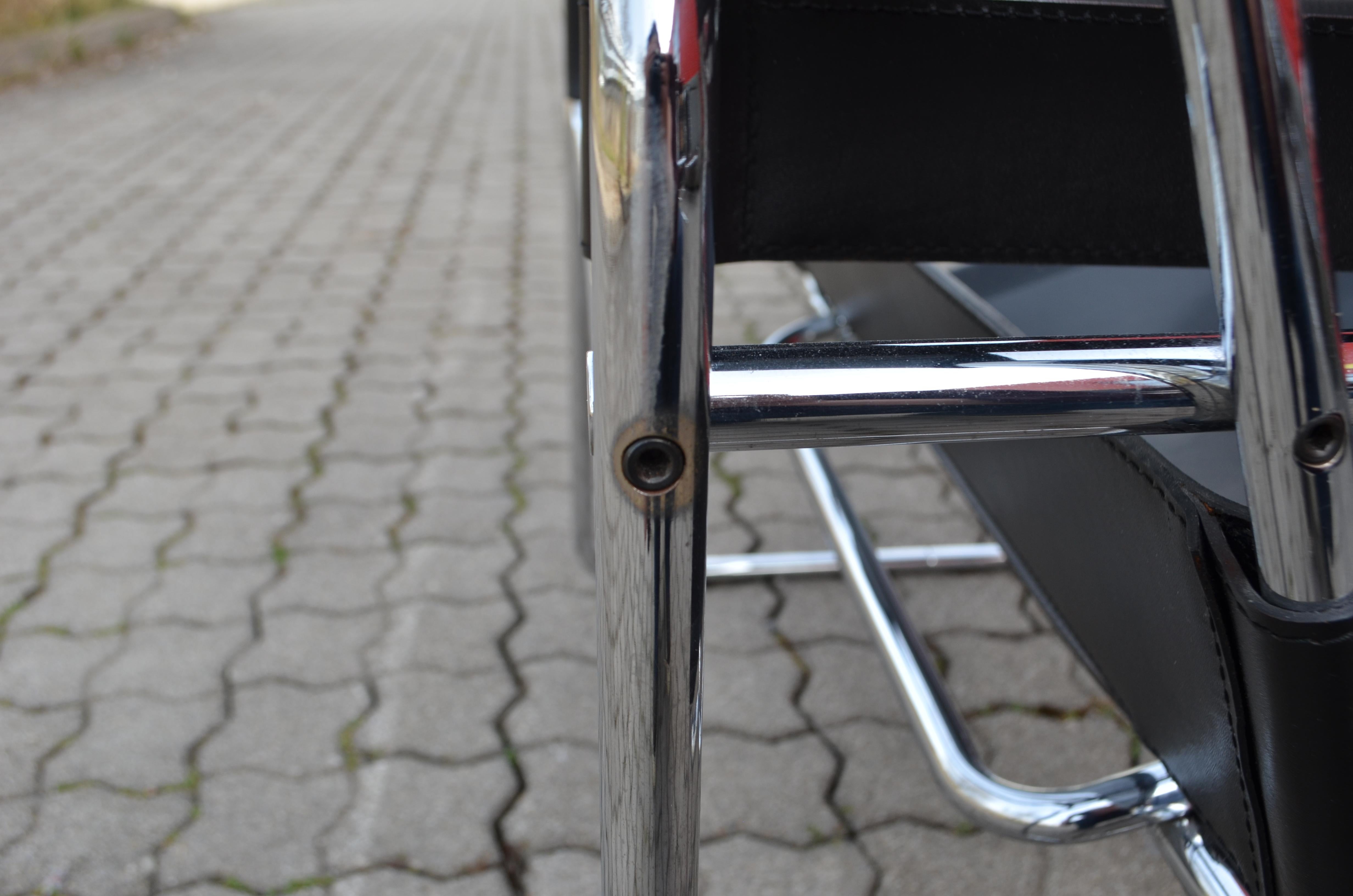 Knoll International Wassily Chair von Marcel Breuer, schwarzes Leder im Angebot 3