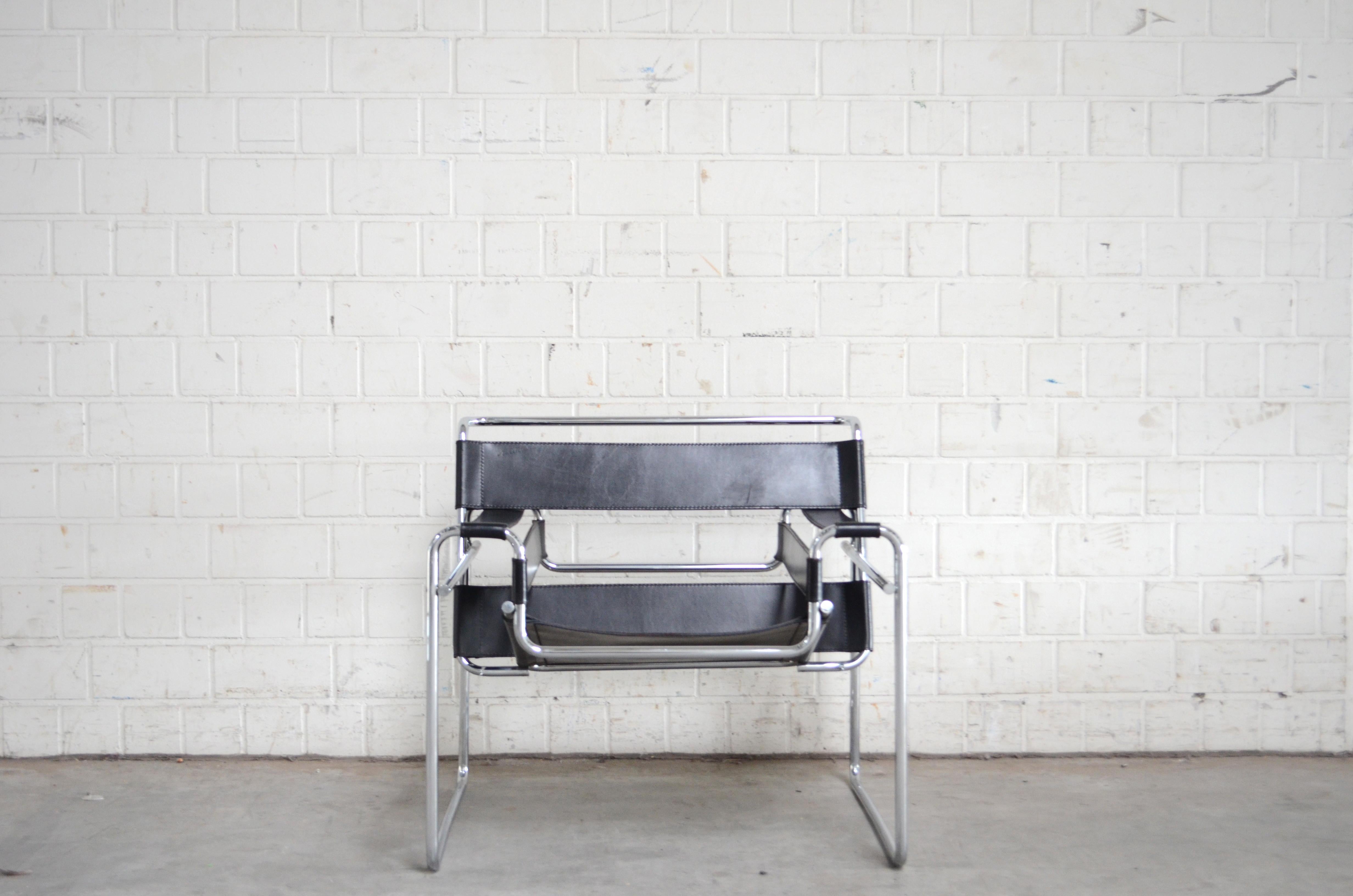 Knoll International Wassily Chair by Marcel Breuer 3