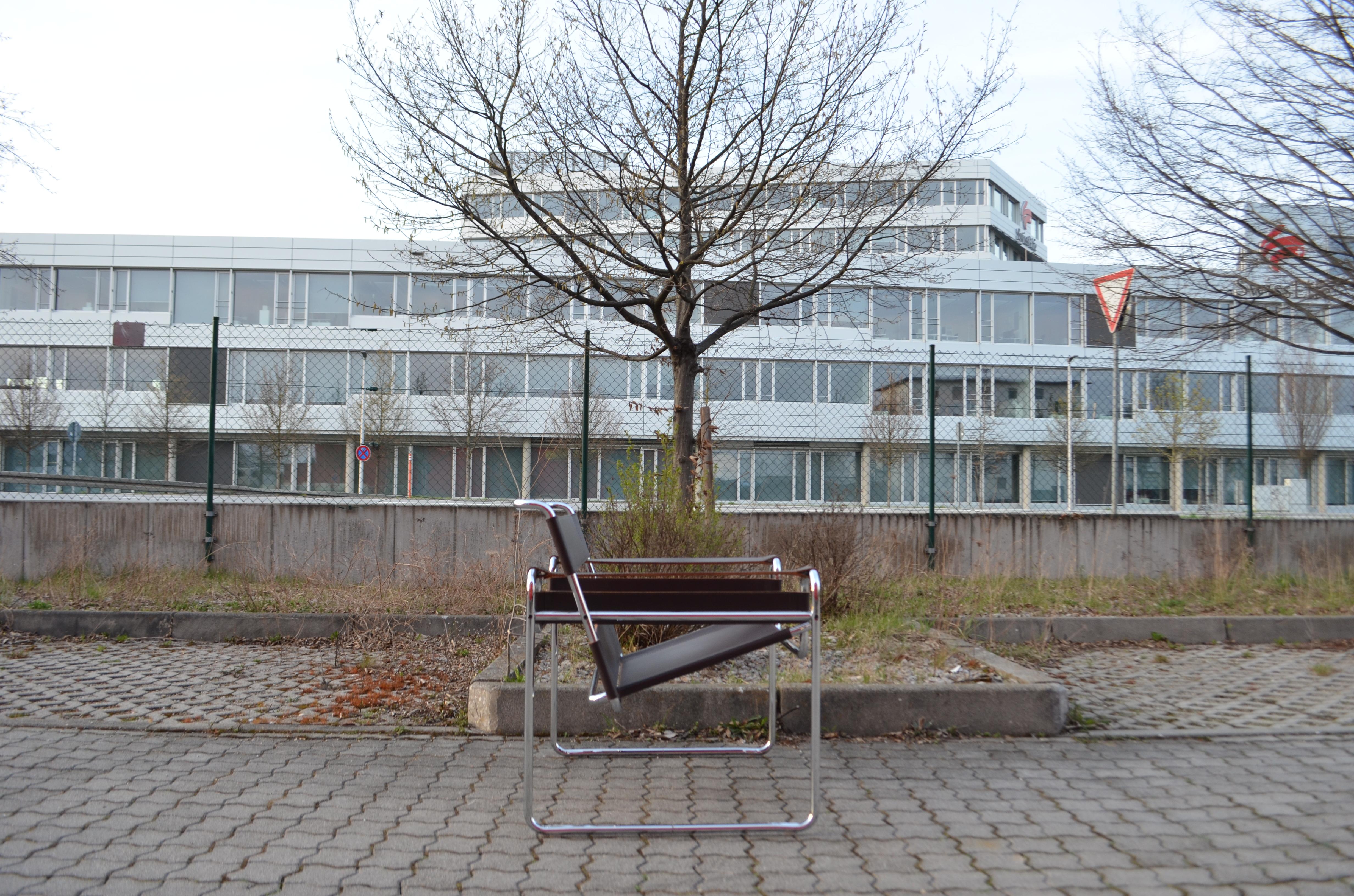 Knoll International Wassily Chair Design von Marcel Breuer Braunes Sattelleder  im Angebot 4