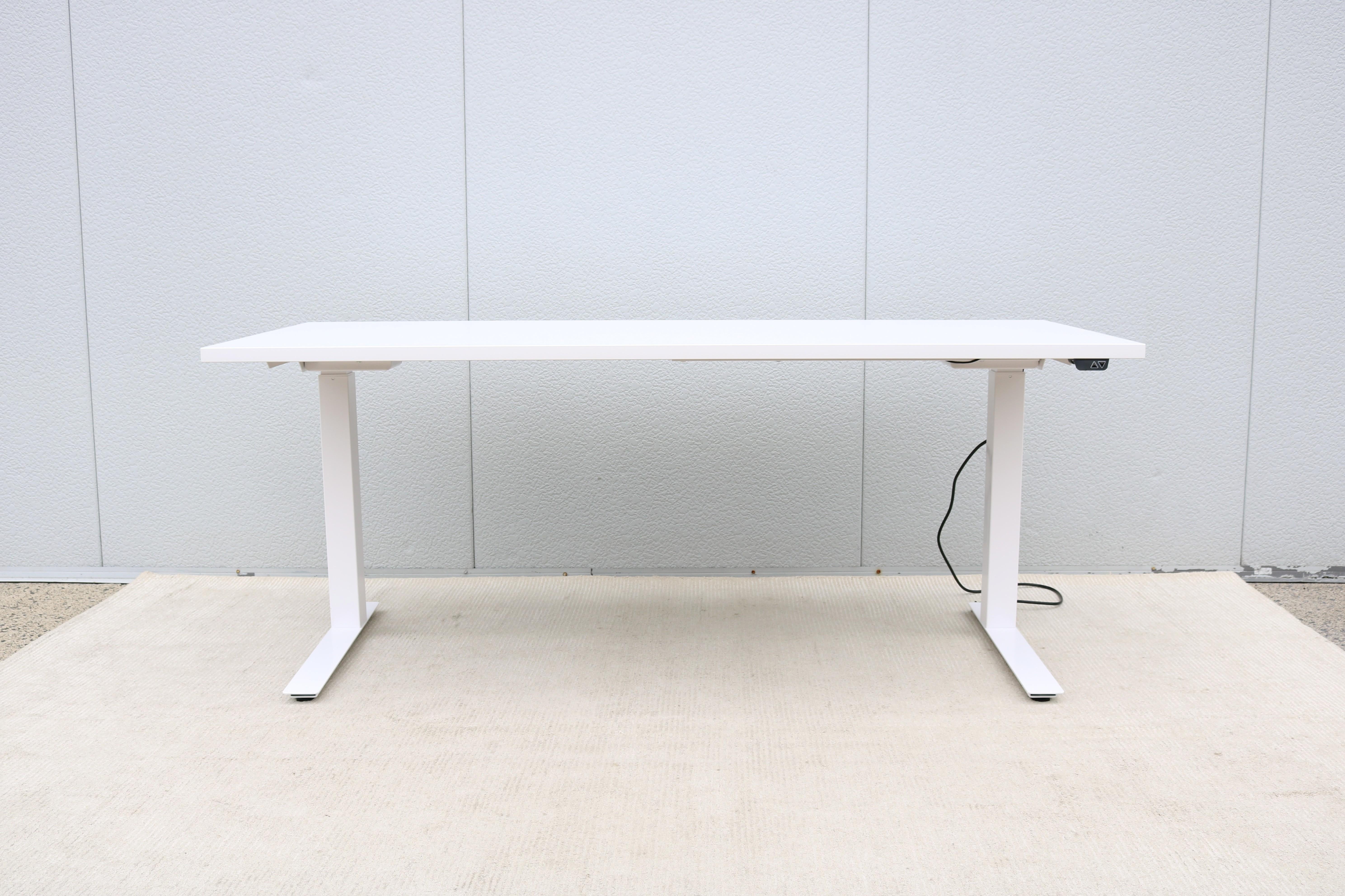 Knoll K. Stand Electric Height-Adjustable Rectangle White Table Desk For Sale 3