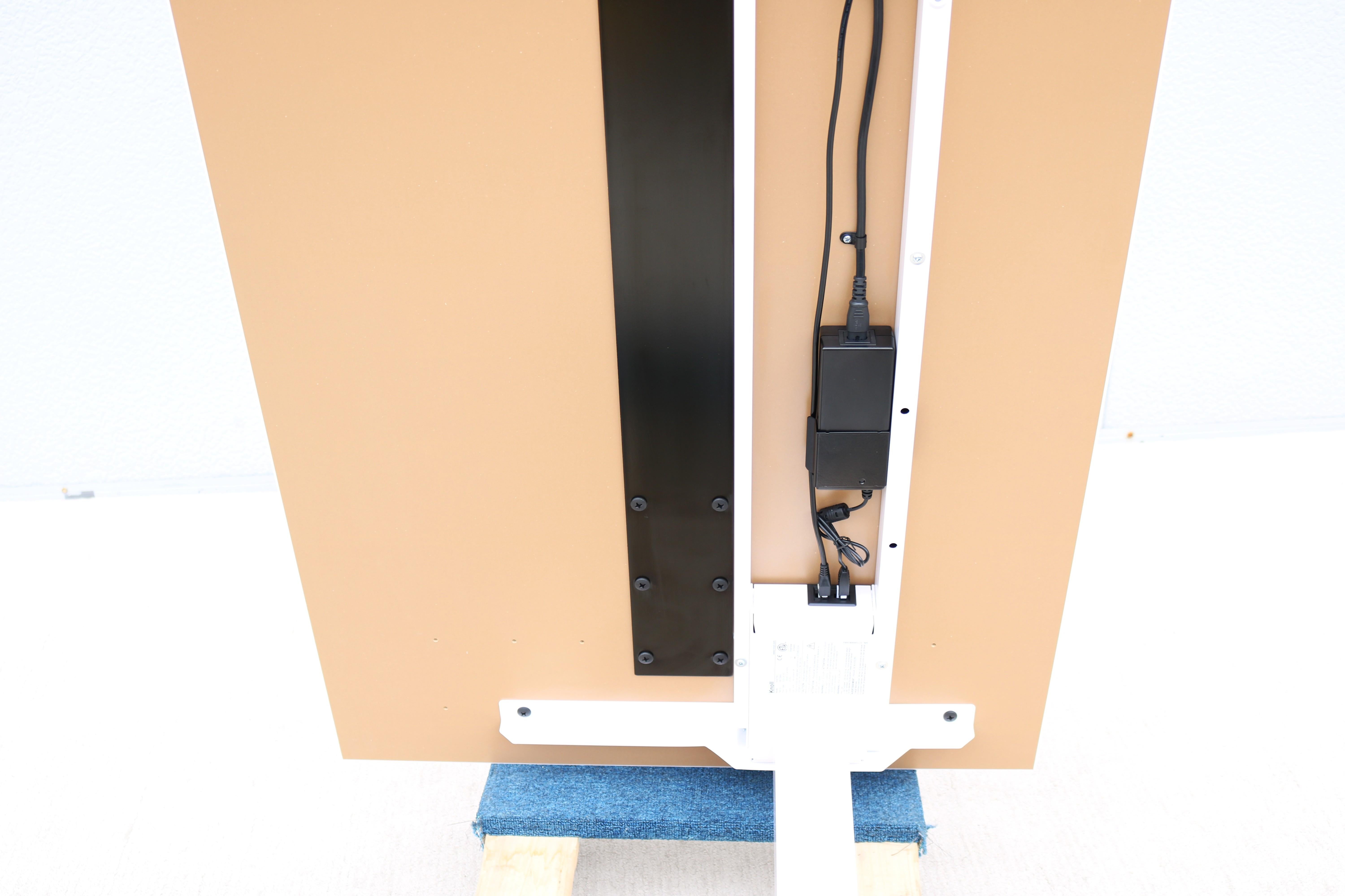 Knoll K. Stand Electric Height-Adjustable Rectangle White Table Desk For Sale 10