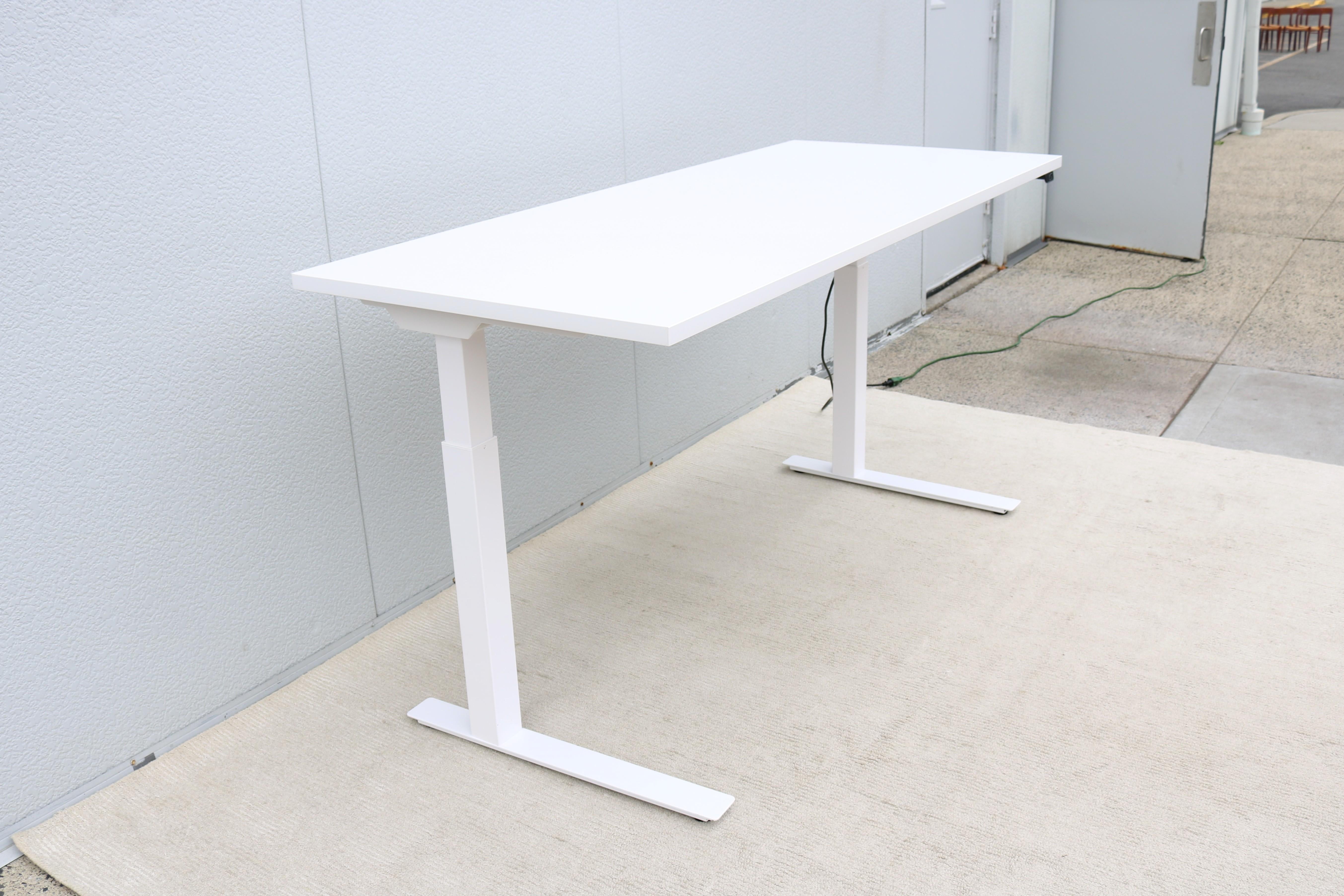 Laminated Knoll K. Stand Electric Height-Adjustable Rectangle White Table Desk For Sale