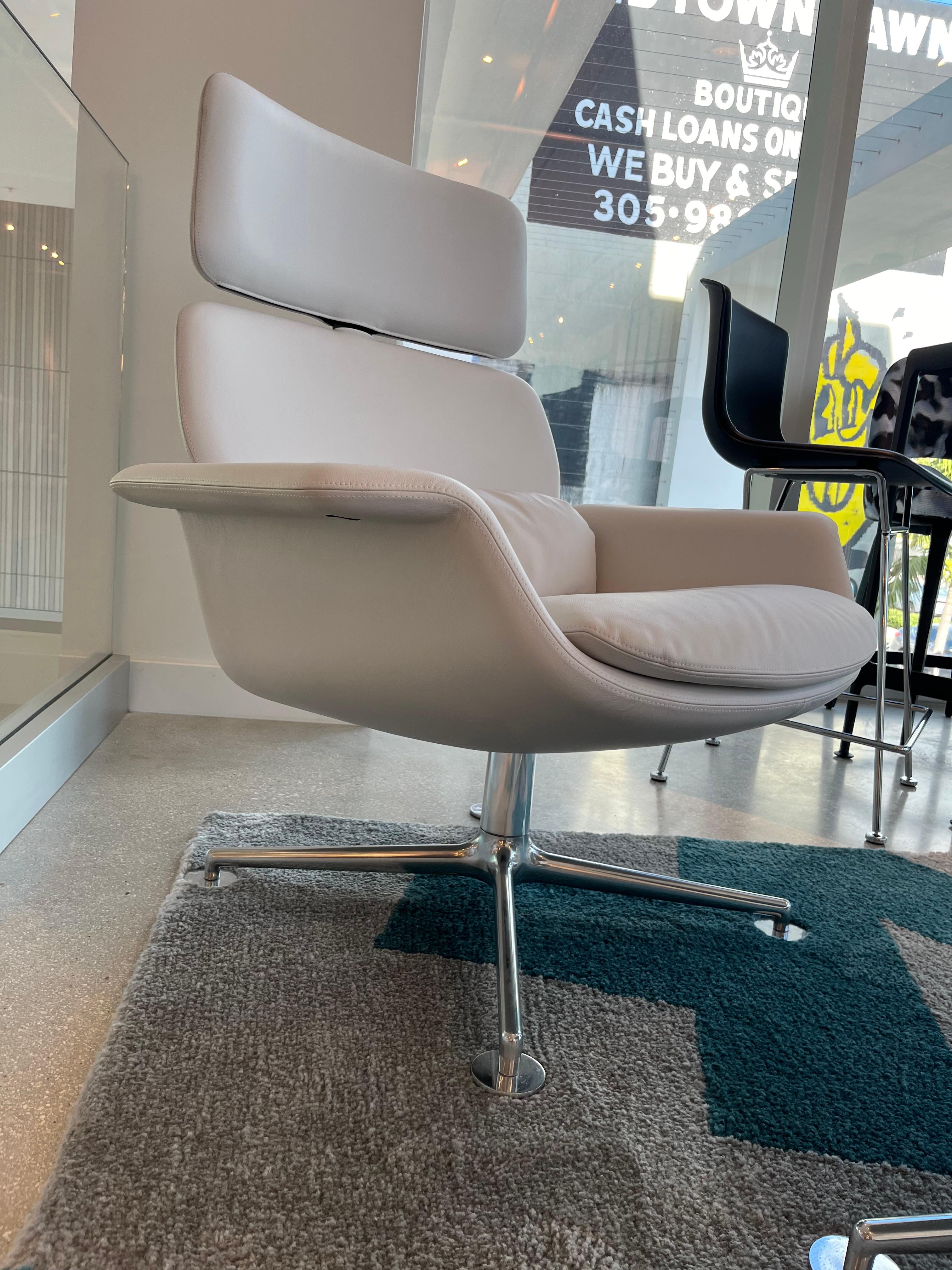 Mid-Century Modern Knoll KN High Back Swivel Reclining Lounge Chair and Ottoman Set For Sale